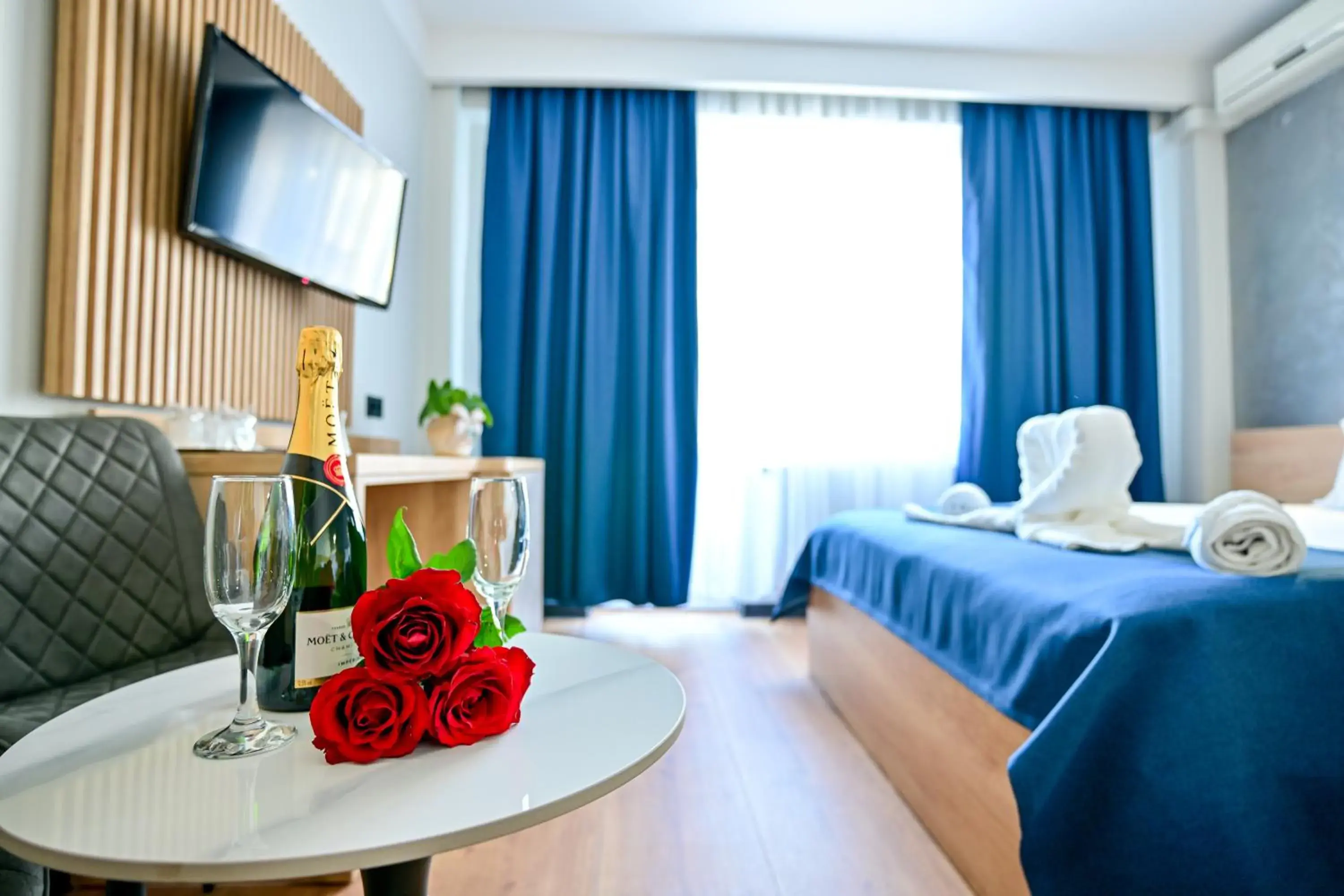 Seating area, Bed in Hotel Class Hermannstadt Seating area, Bed in Hotel Class Hermannstadt