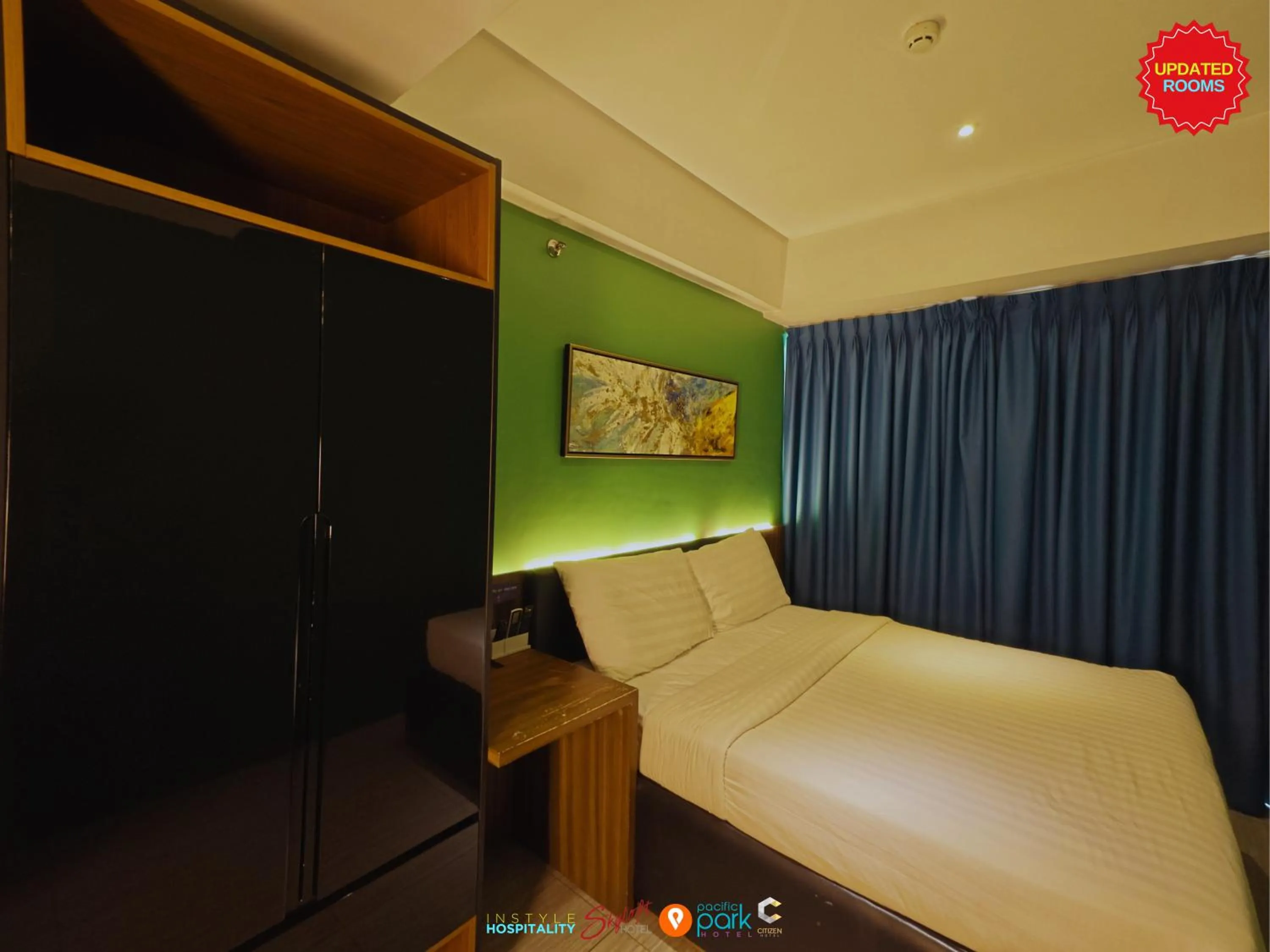 Bedroom, Bed in Skyloft Hotel