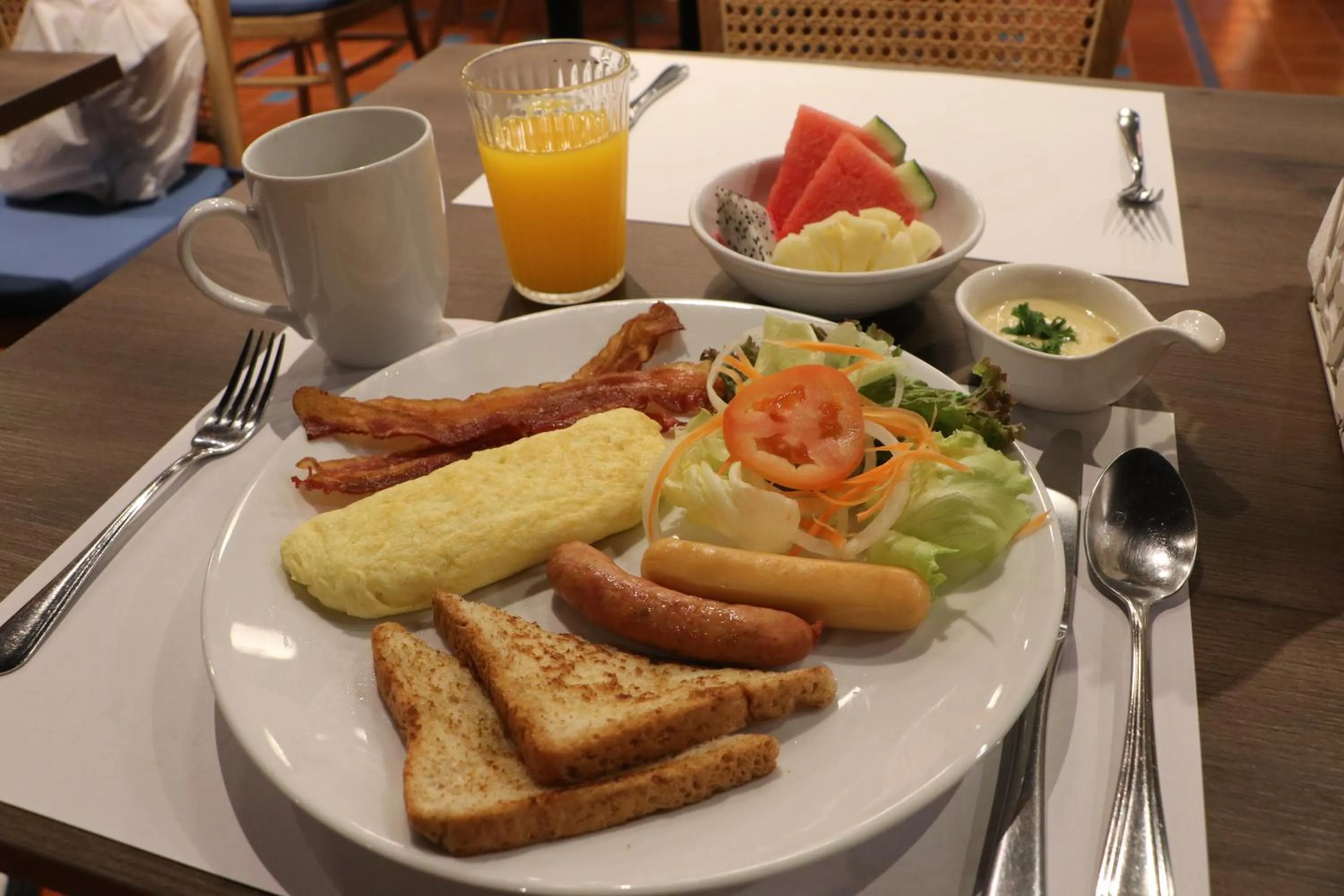 Oakwood Residence Sukhumvit 24 Bangkok