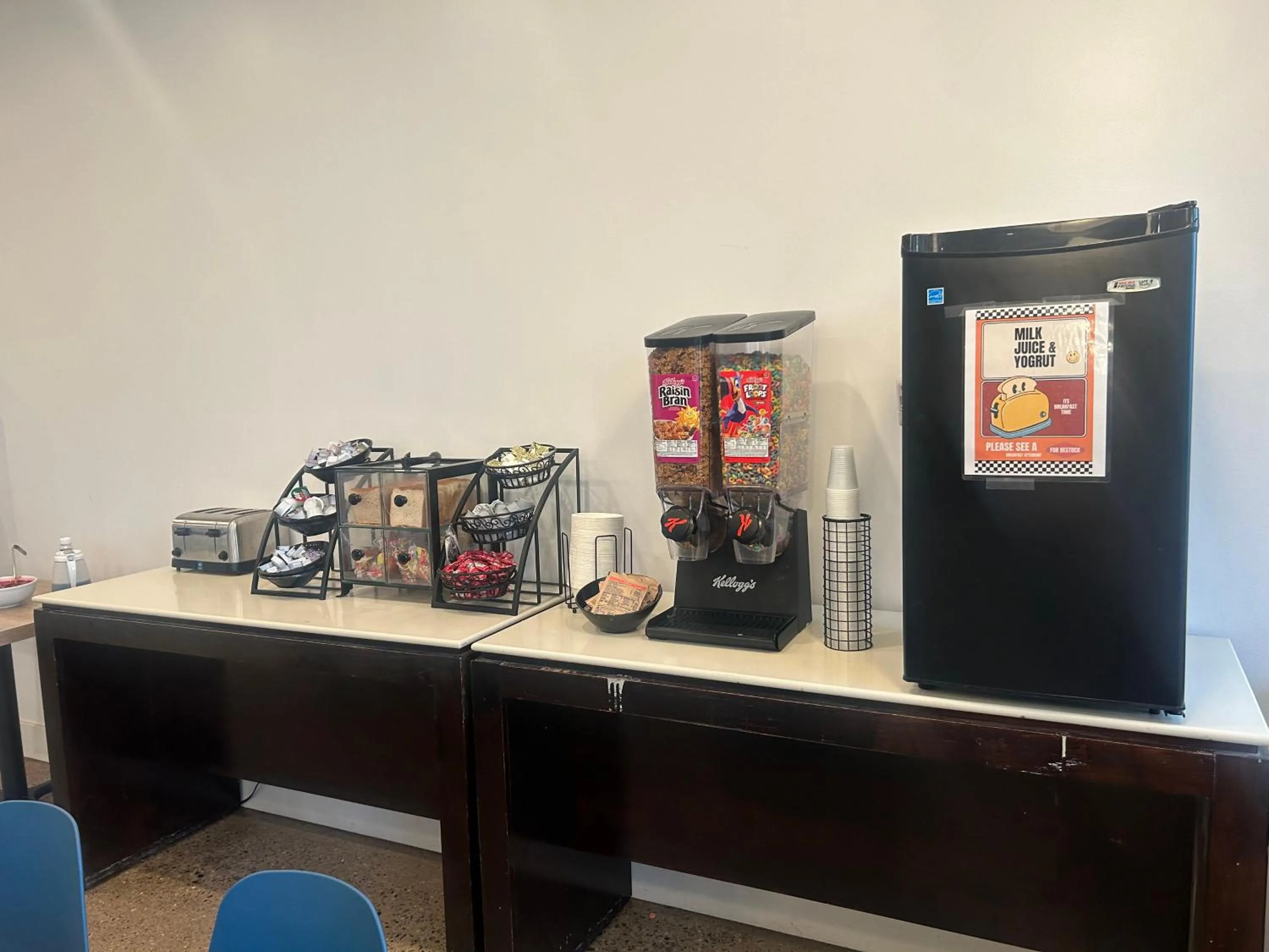 Breakfast in Ramada by Wyndham Newark/Wilmington