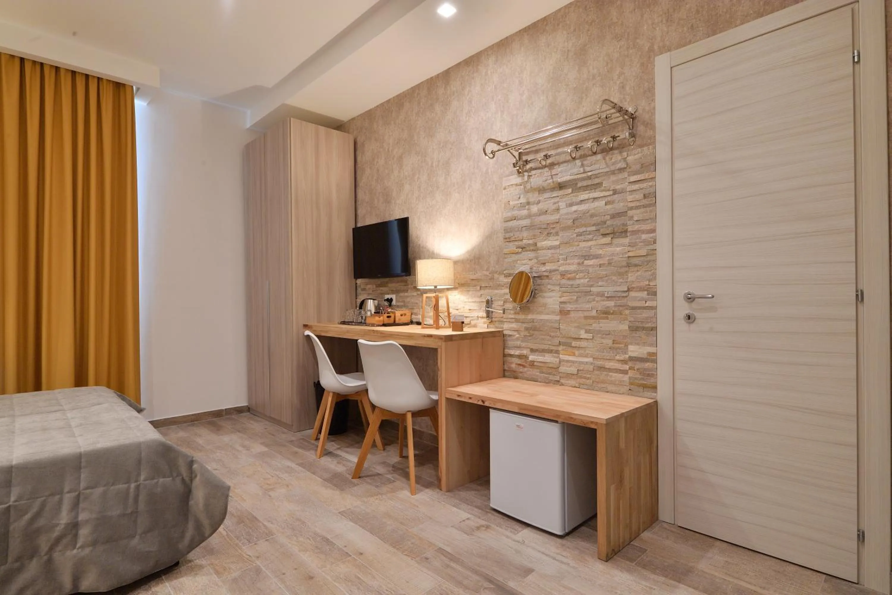 Bathroom, Bed in Veneto Suite Rome