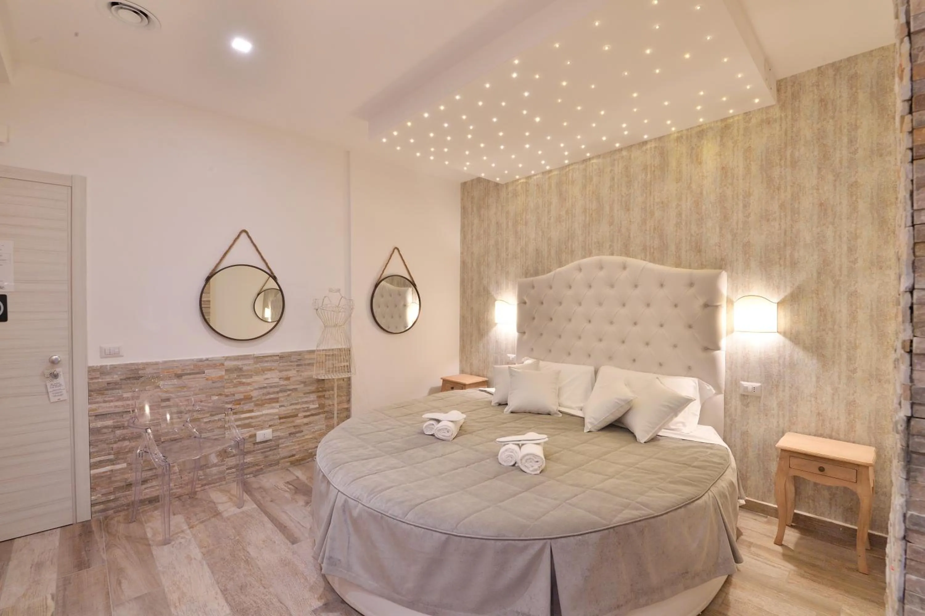 Bedroom, Bed in Veneto Suite Rome