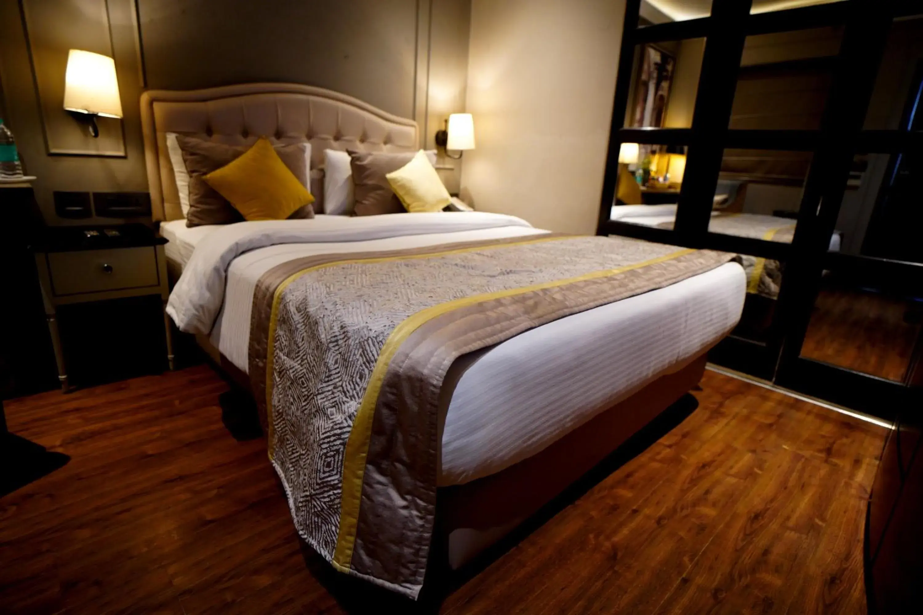 Bedroom, Bed in The Corus Hotel Bedroom, Bed in The Corus Hotel