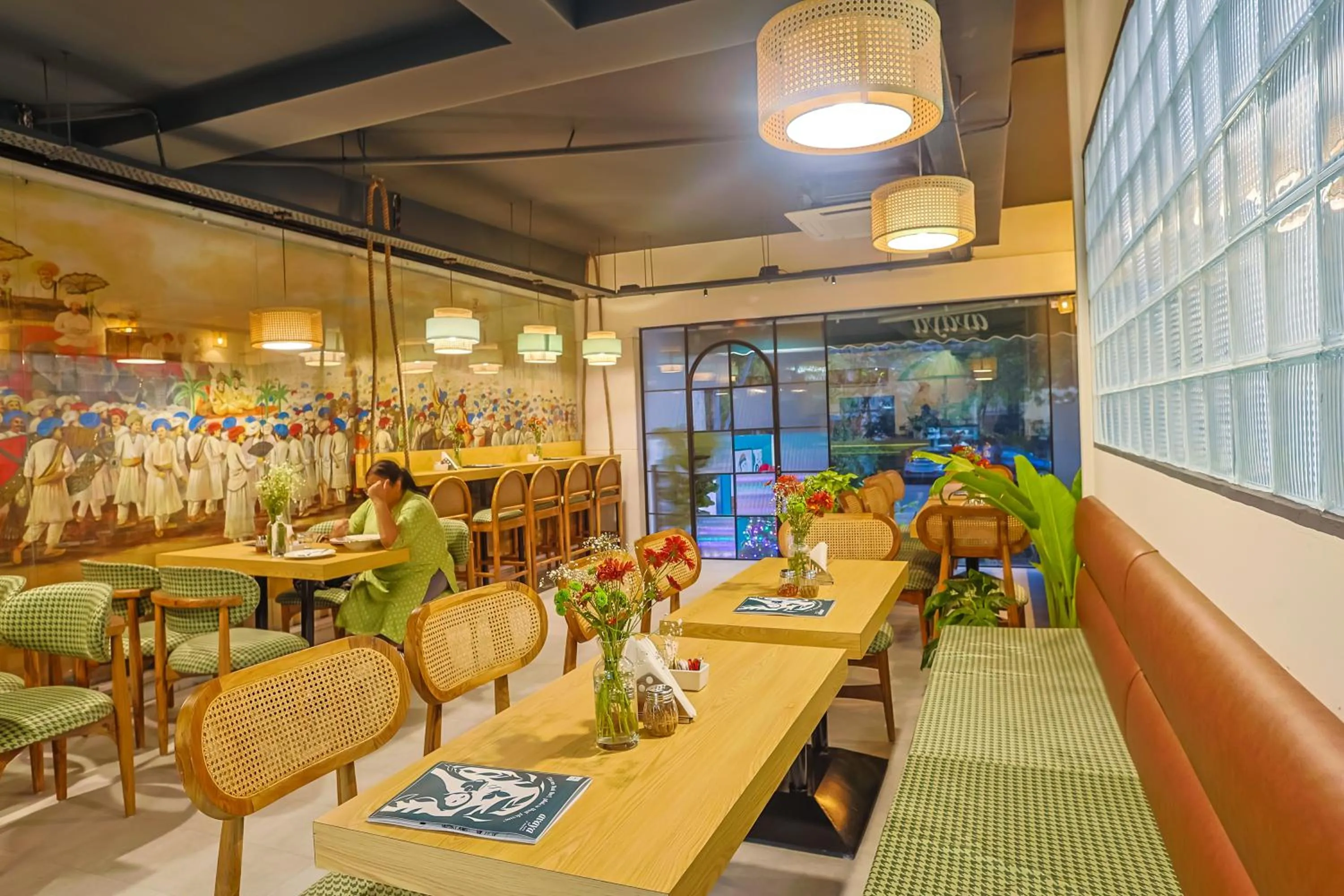 Restaurant/places to eat in Amber Inn by Orion Hotels