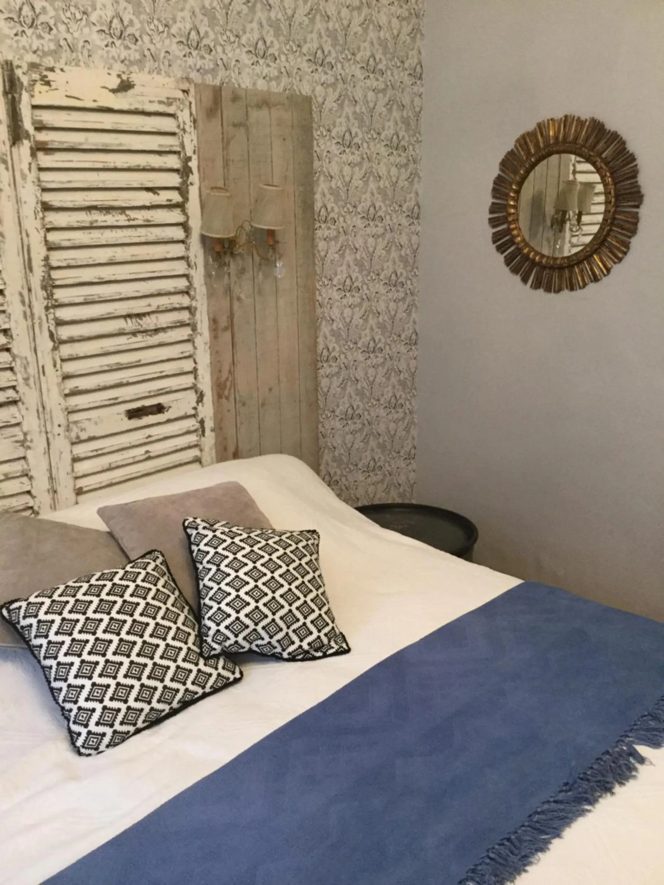 Bed in Chez Les Brocs B&B