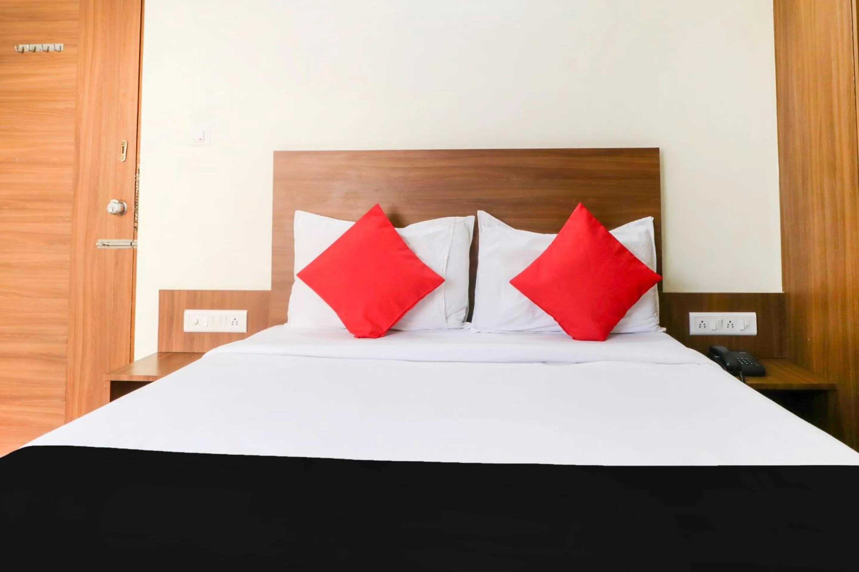 Bedroom, Bed in Hotel O Champion Comfort Near Hosahalli Metro Station