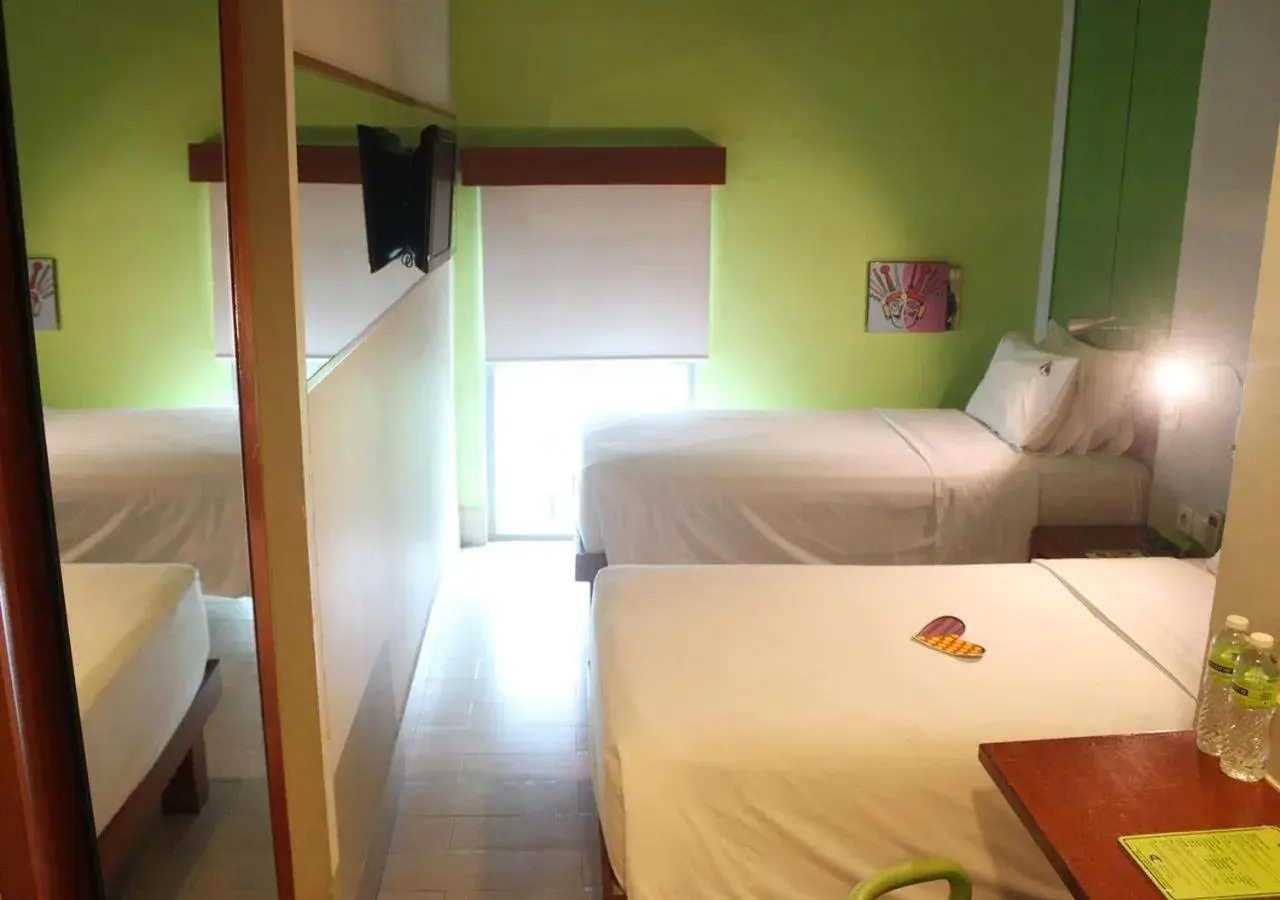 Bed in Maxonehotels At Sabang