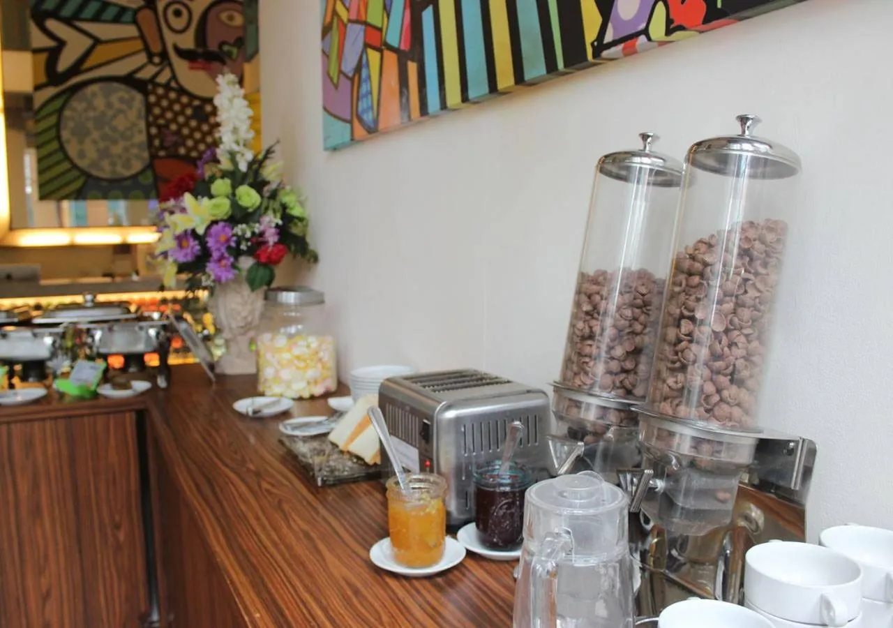 Restaurant/places to eat in MaxOneHotels at Sabang