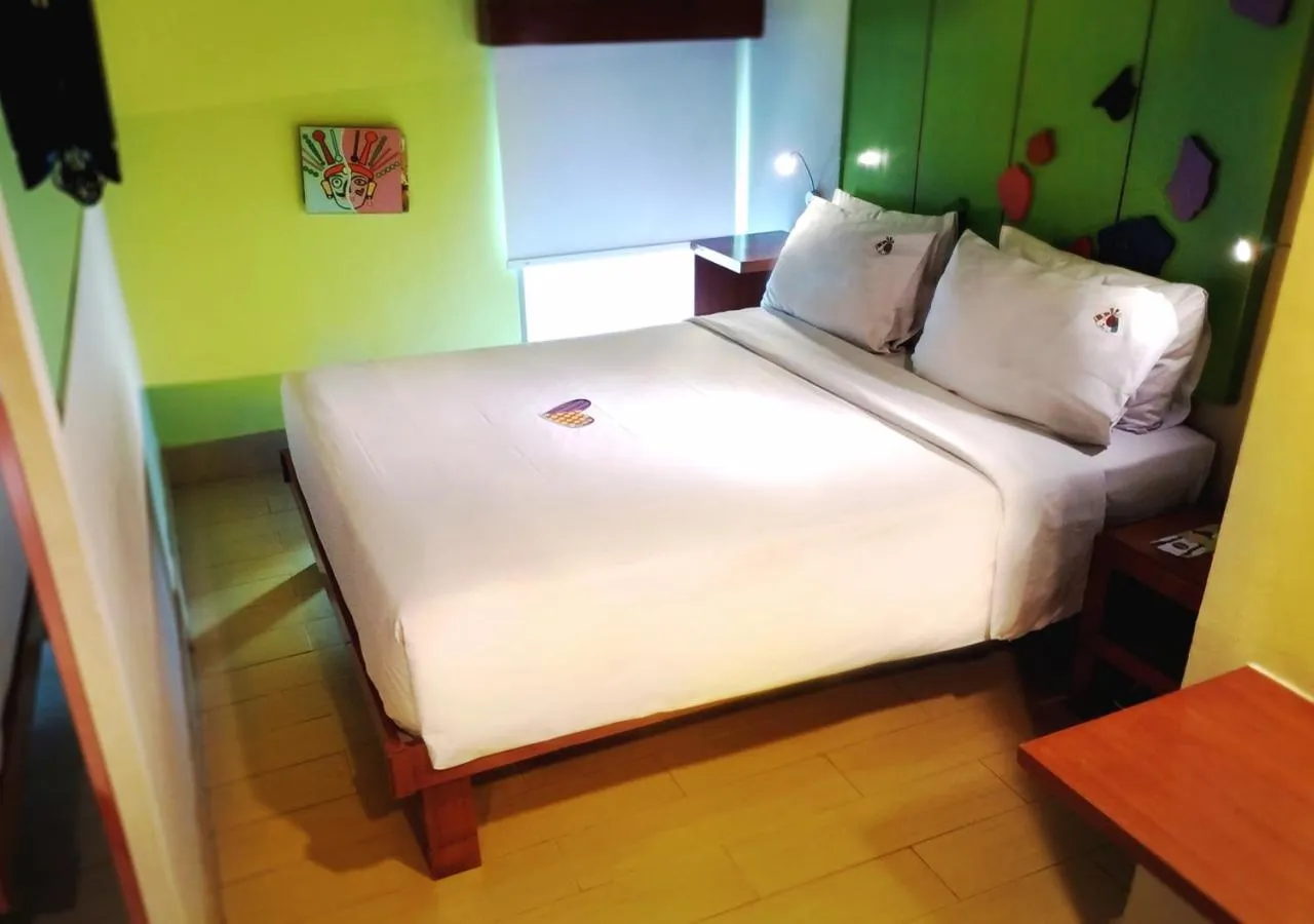 Bed in MaxOneHotels at Sabang