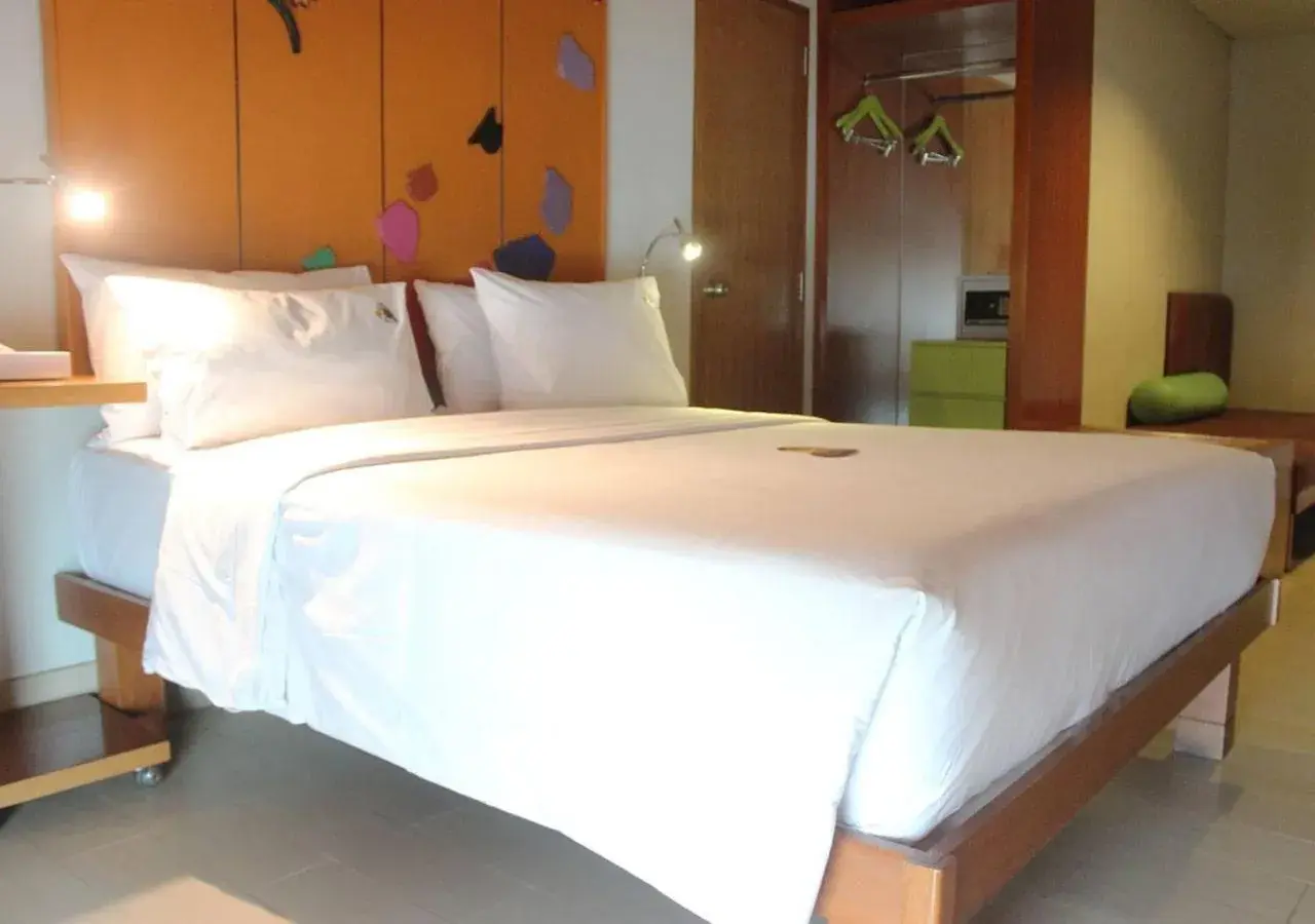 Bed in Maxonehotels At Sabang