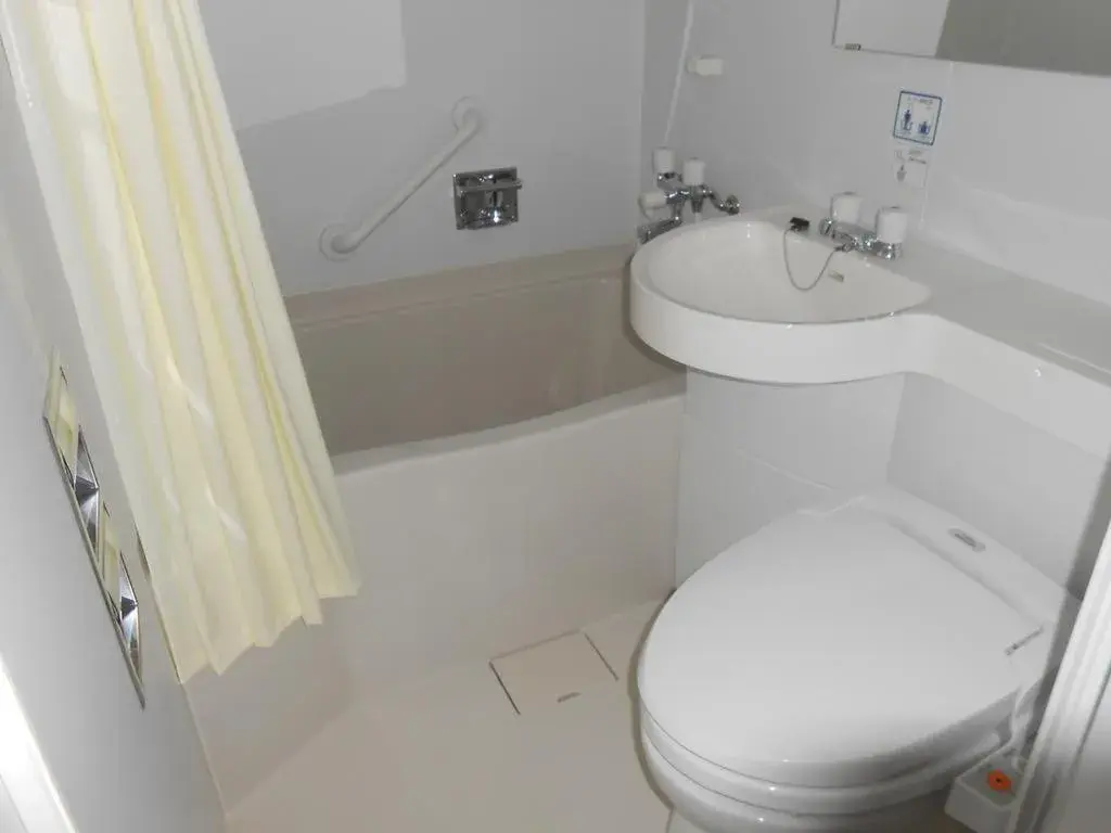 Economy Twin Room - Non-Smoking in Kuretake Inn Premium Fujinomiya Economy Twin Room - Non-Smoking in Kuretake Inn Premium Fujinomiya