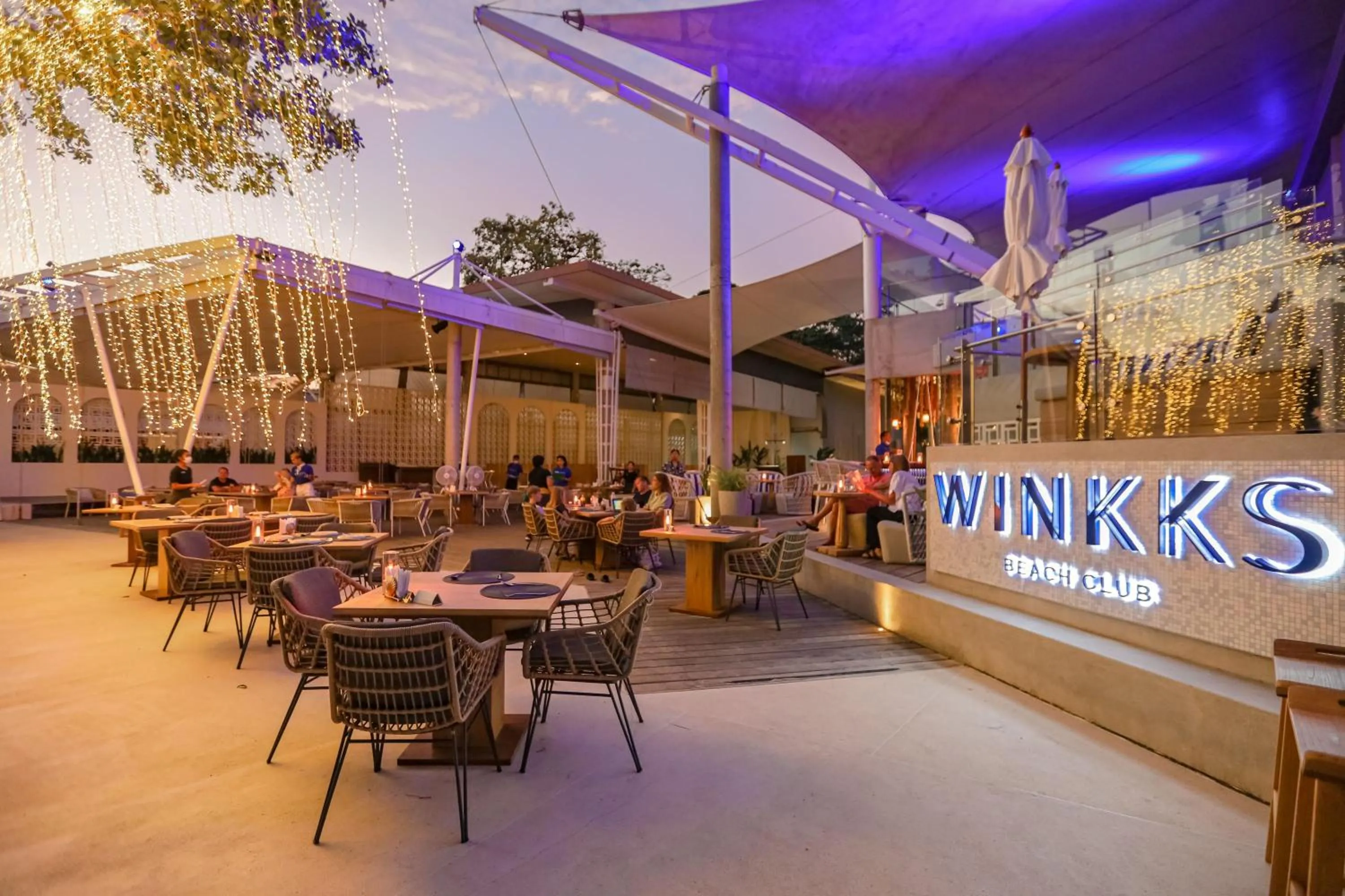 Restaurant/places to eat in Sai Kaew Beach Resort