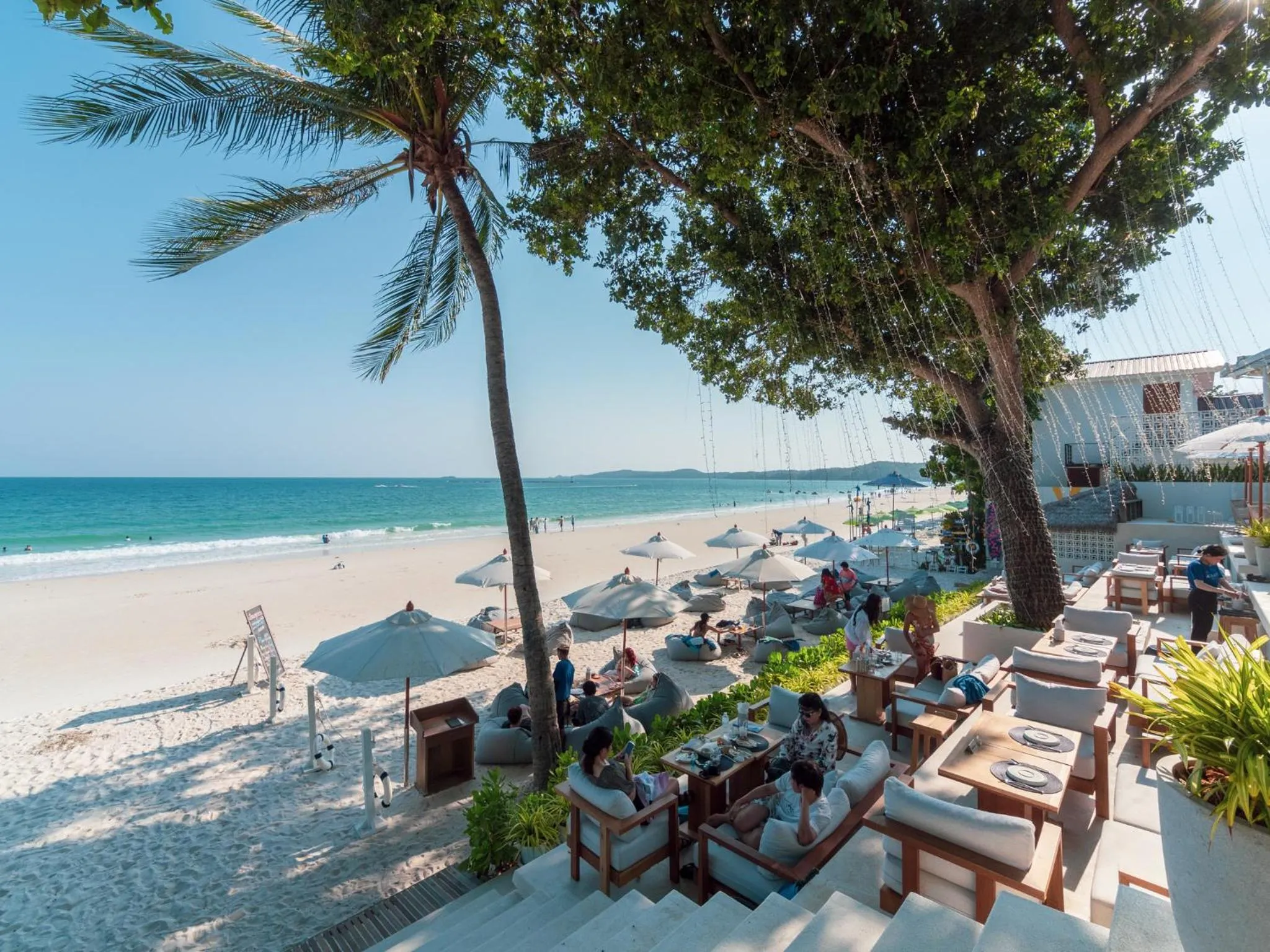 Restaurant/places to eat in Sai Kaew Beach Resort