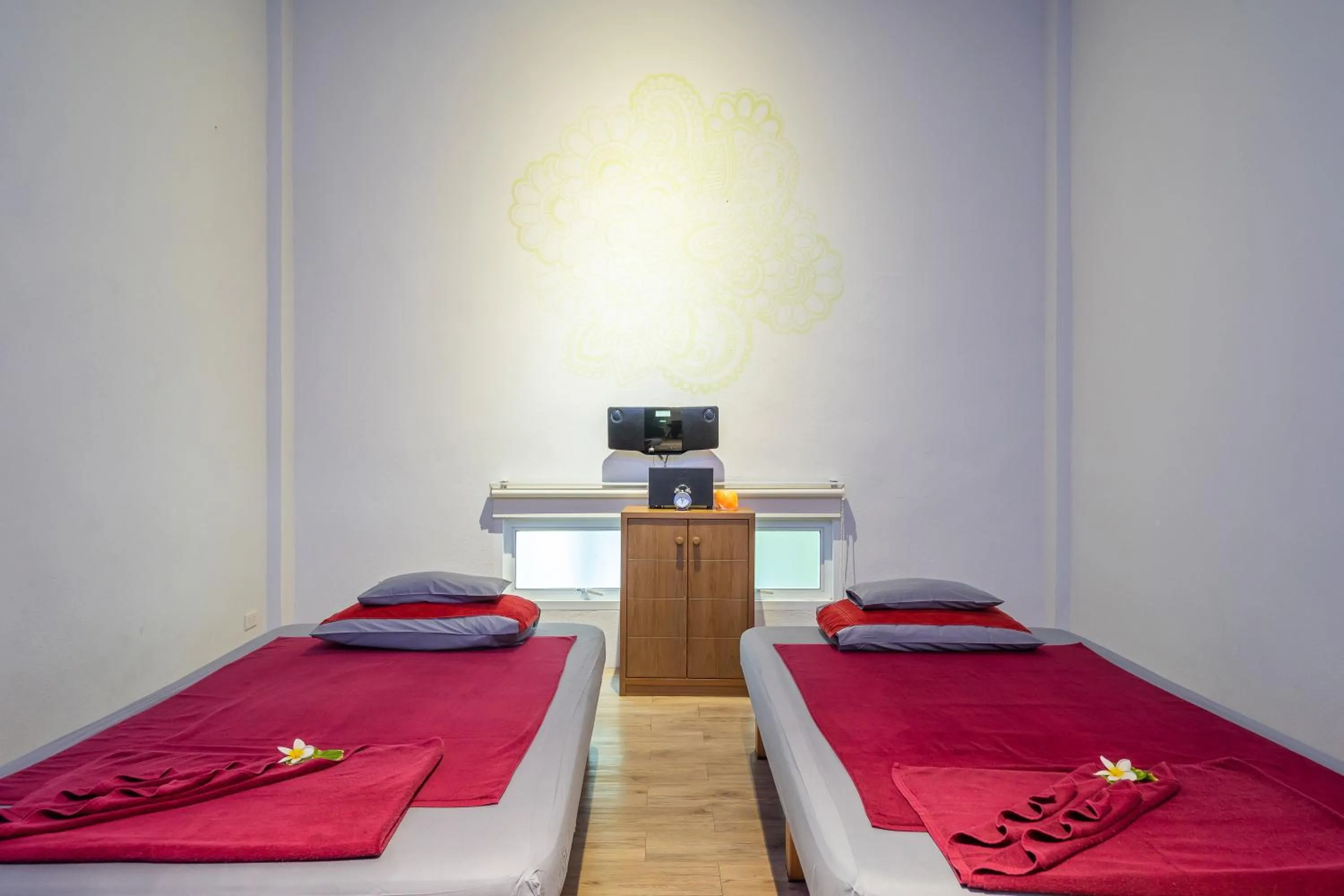 Massage, Bed in Sai Kaew Beach Resort