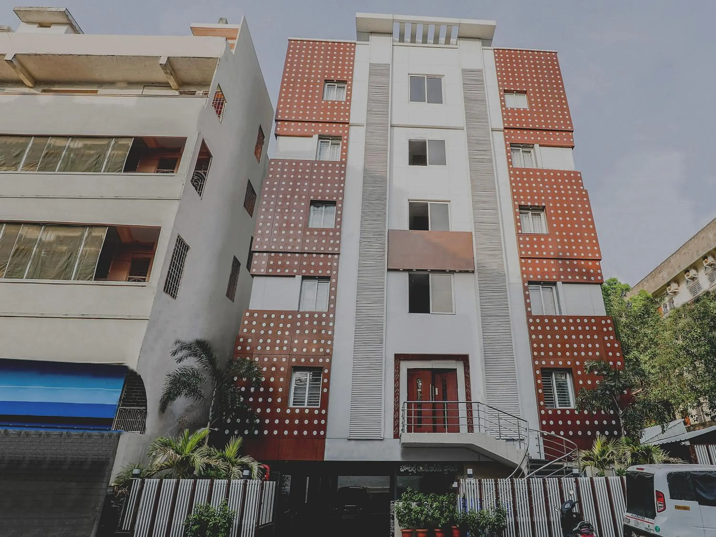 Facade/entrance in Super Hotel O Src Grand Facade/entrance in Super Hotel O Src Grand