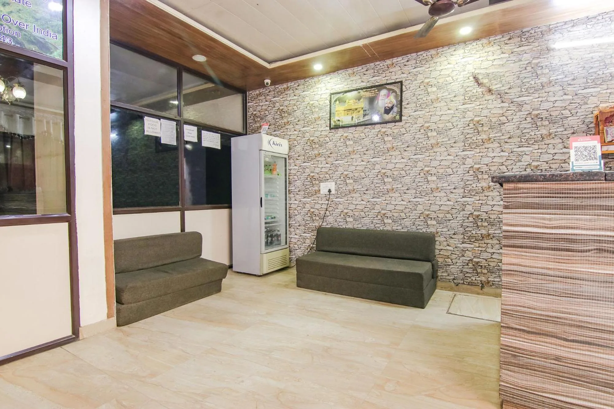 Lobby or reception in FabExpress Kohinoor City