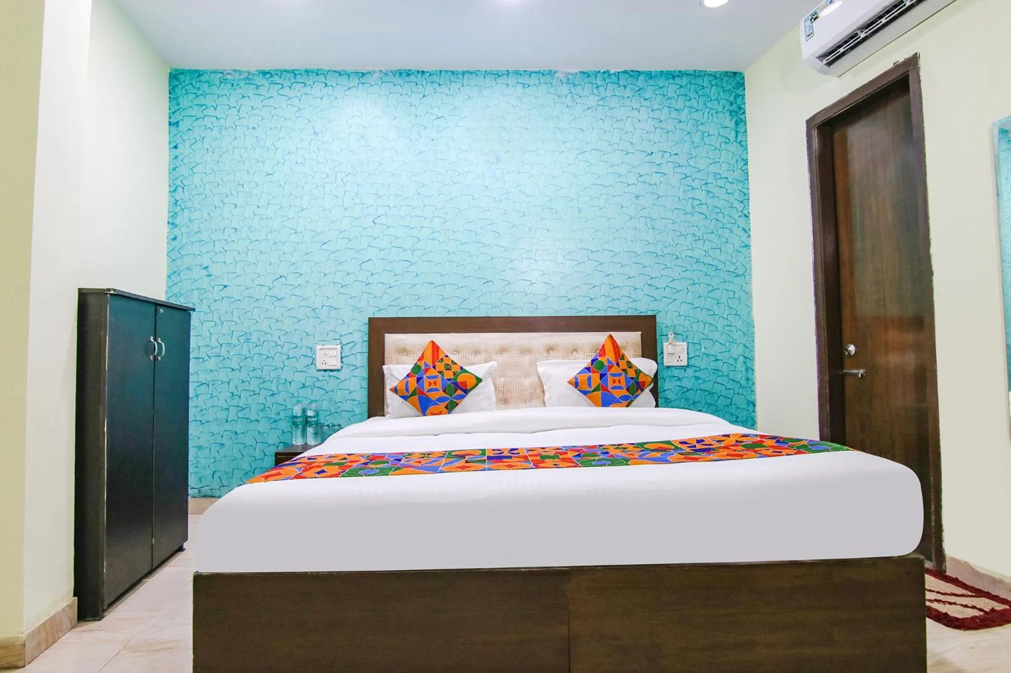Bed in FabExpress Kohinoor City
