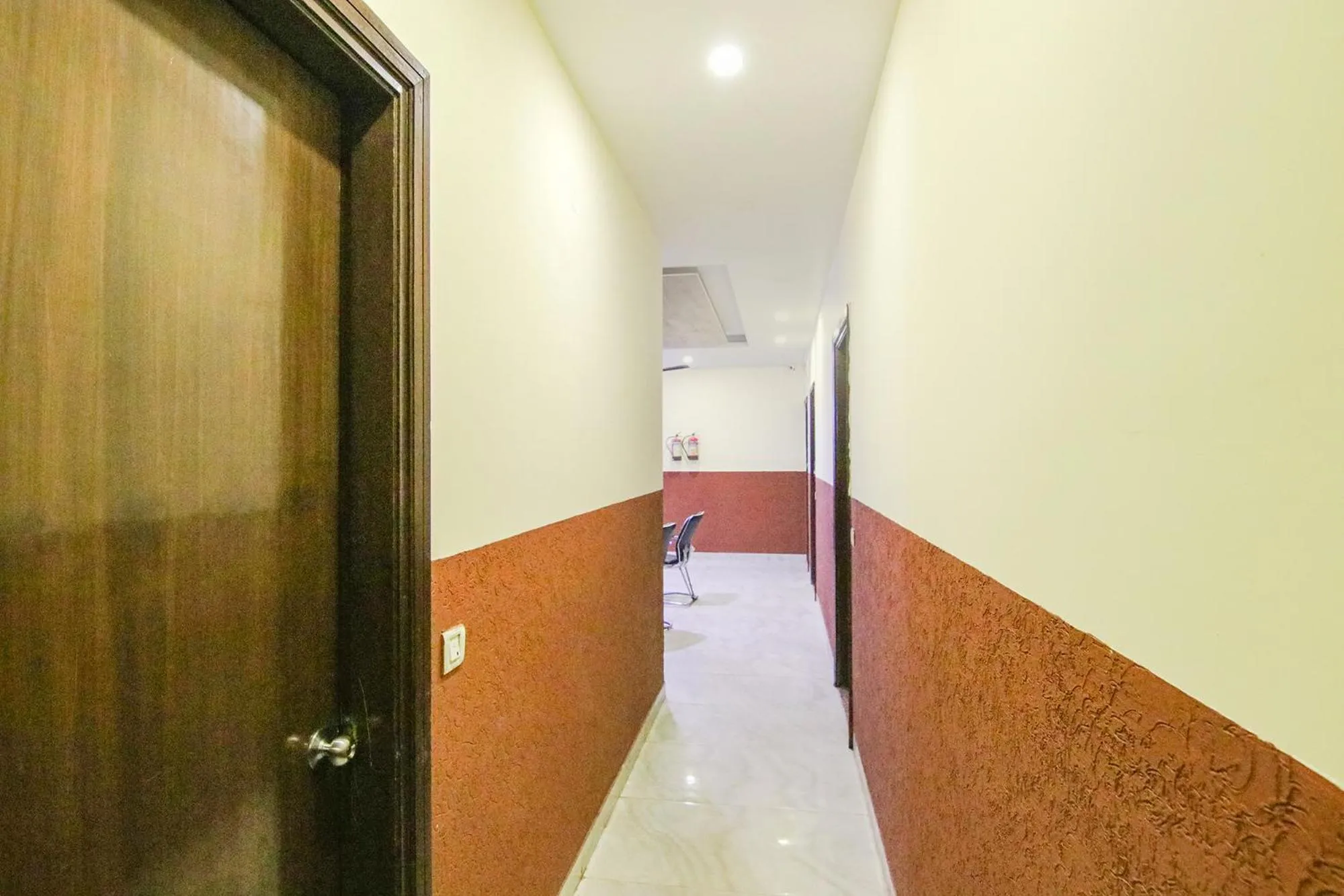 Lobby or reception in FabExpress Kohinoor City