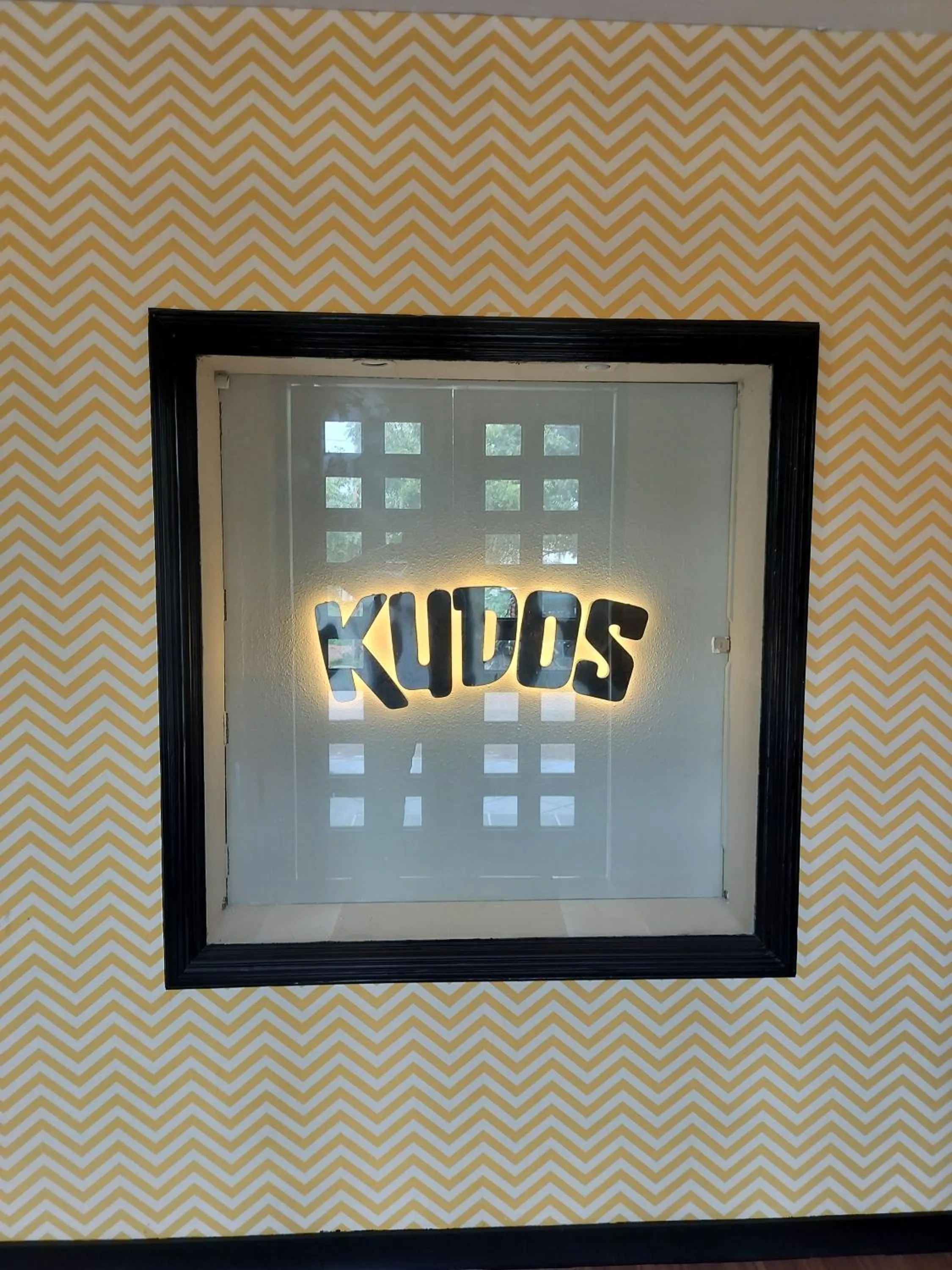Logo/Certificate/Sign in Kudos-My Downtown Hotels