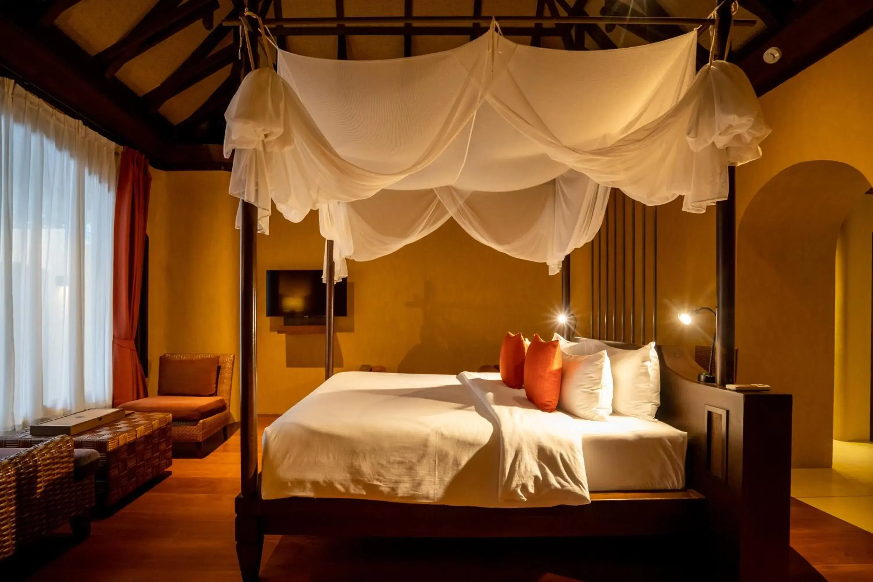 Property building, Bed in Paradee Property building, Bed in Paradee