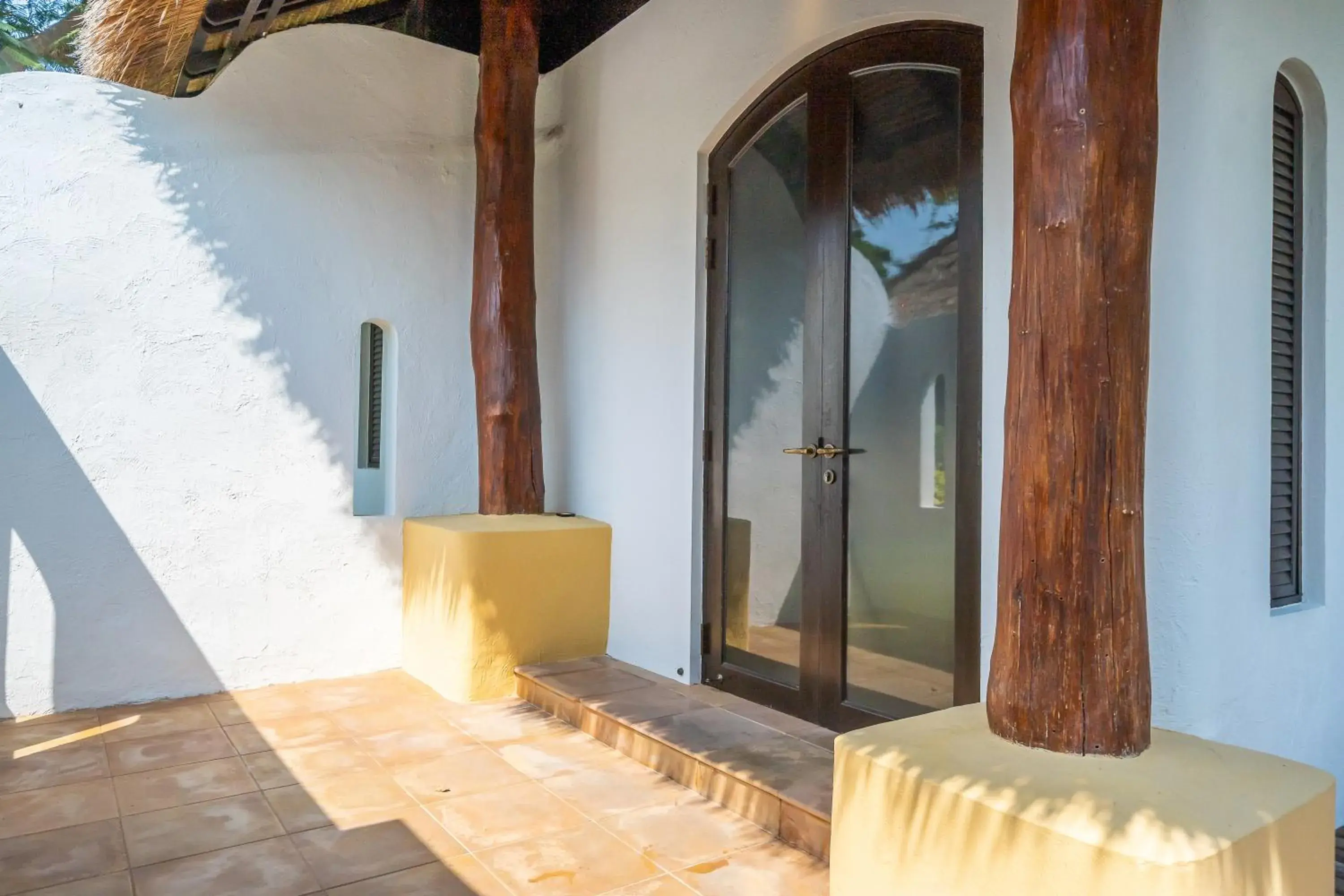 Facade/entrance in Paradee Facade/entrance in Paradee