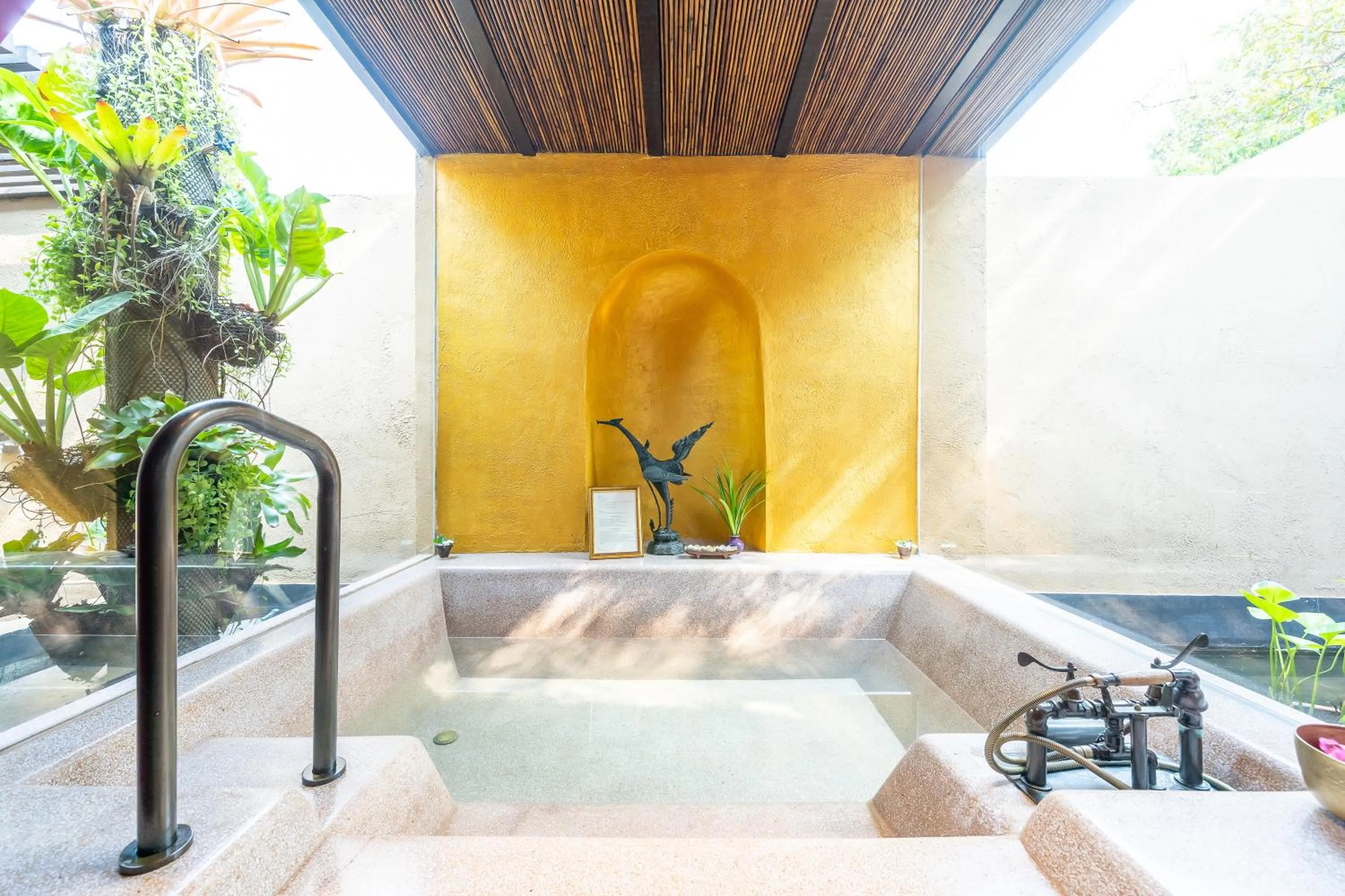 Spa and wellness centre/facilities in Paradee