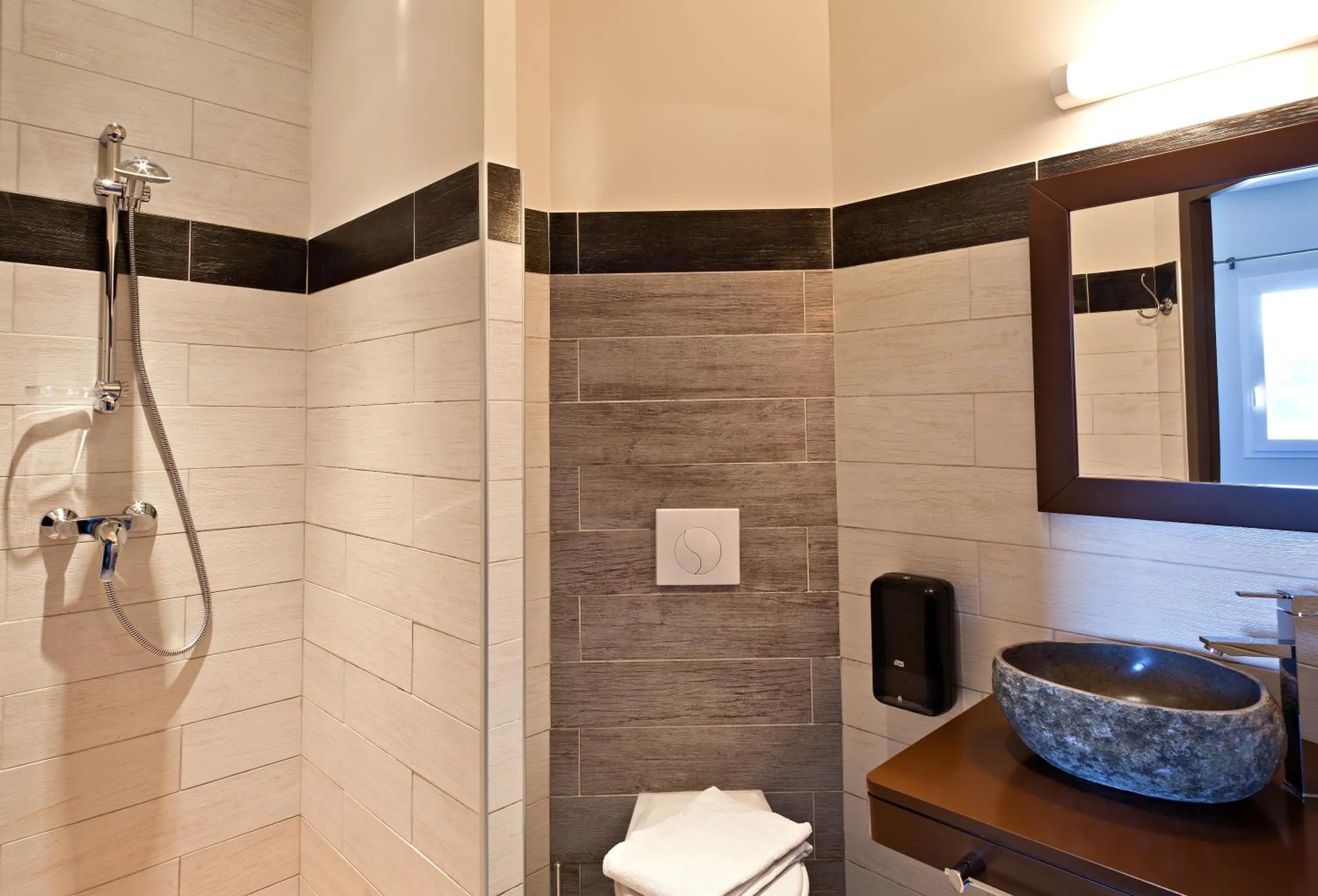 Bathroom in Le Ya'Tis