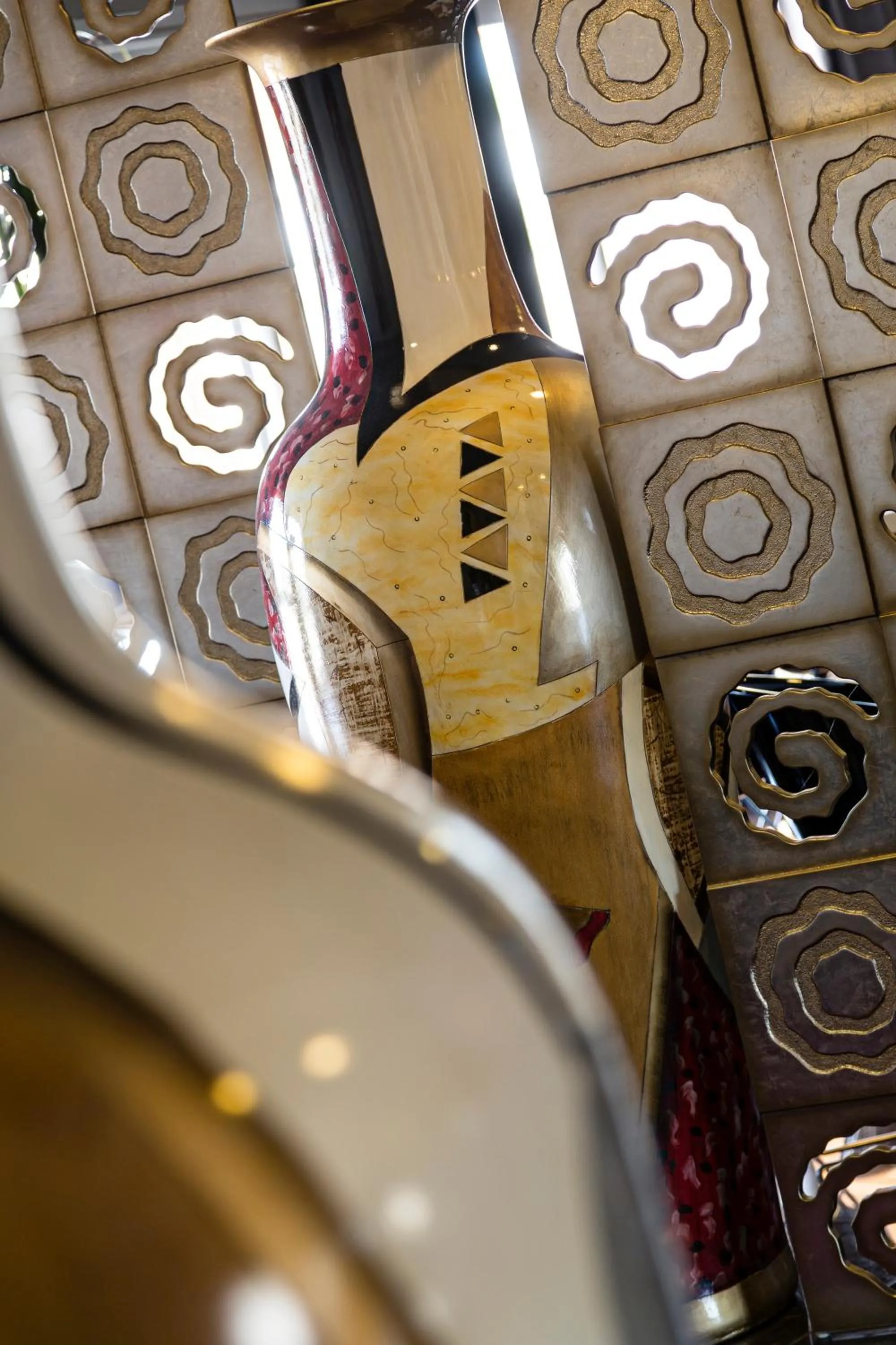 Decorative detail in Le Ya'Tis