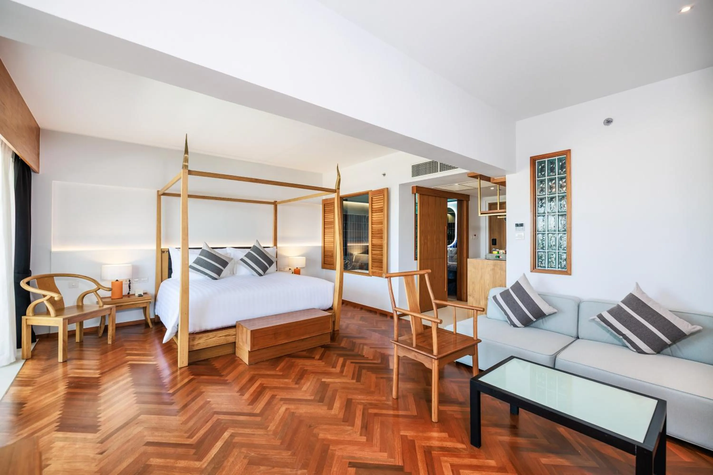 Bedroom, Bed in Patong Beach Hotel by See2Sea