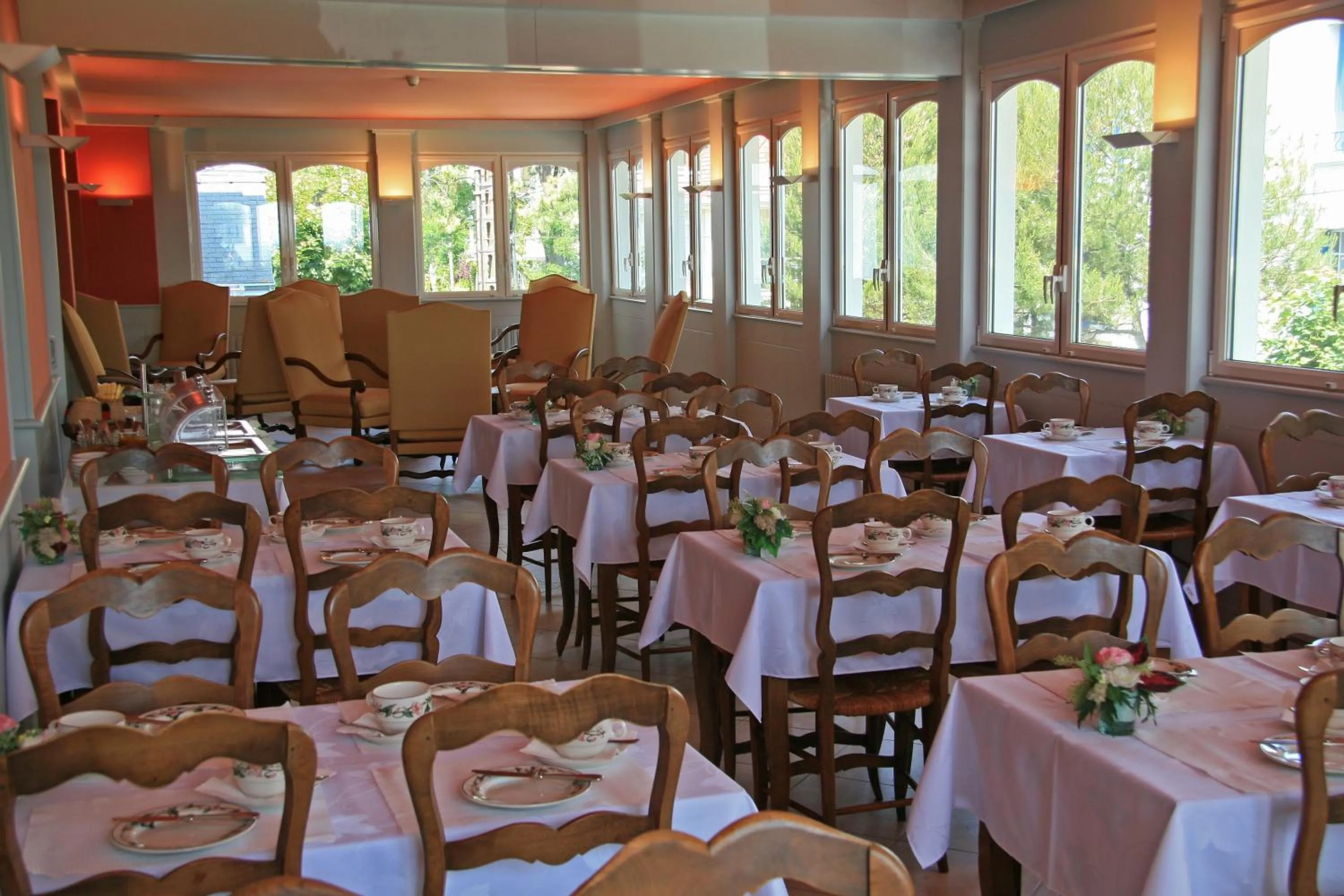 Restaurant/places to eat in Hôtel La Concorde