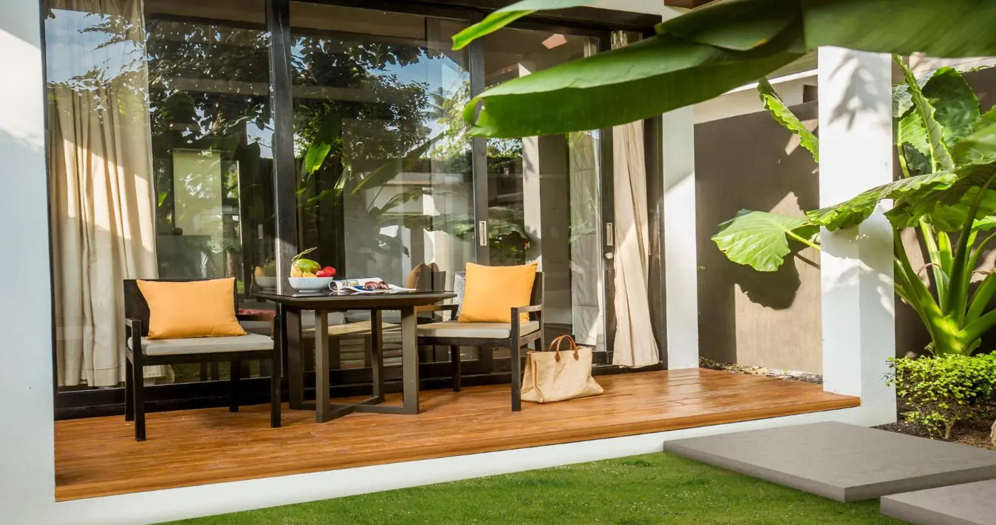 Deluxe Garden Villa with Daily 1-Hour Spa in Tolani Resort Koh Samui Deluxe Garden Villa with Daily 1-Hour Spa in Tolani Resort Koh Samui