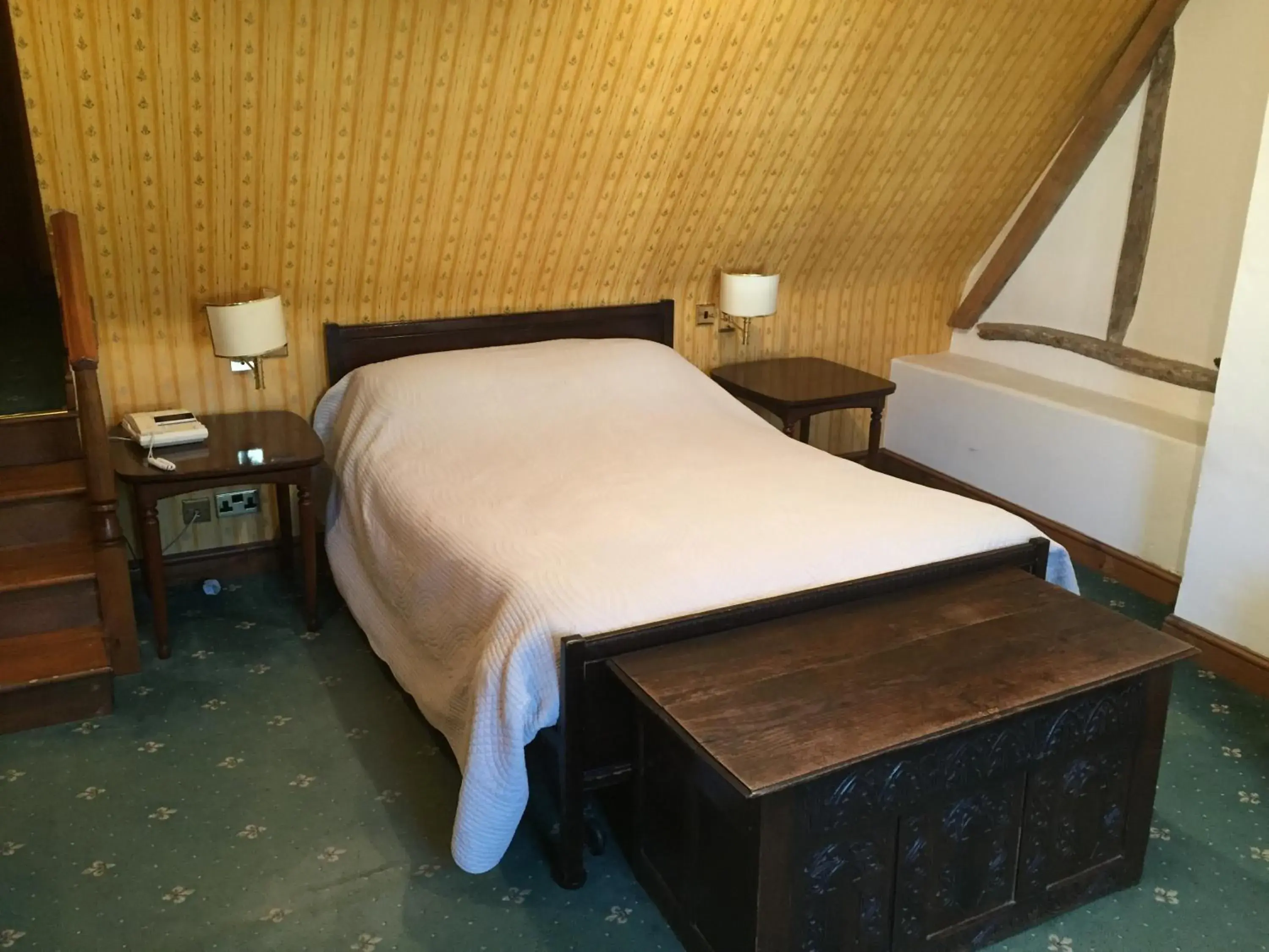 Bedroom, Bed in Cross Keys Hotel Chatteris Bedroom, Bed in Cross Keys Hotel Chatteris