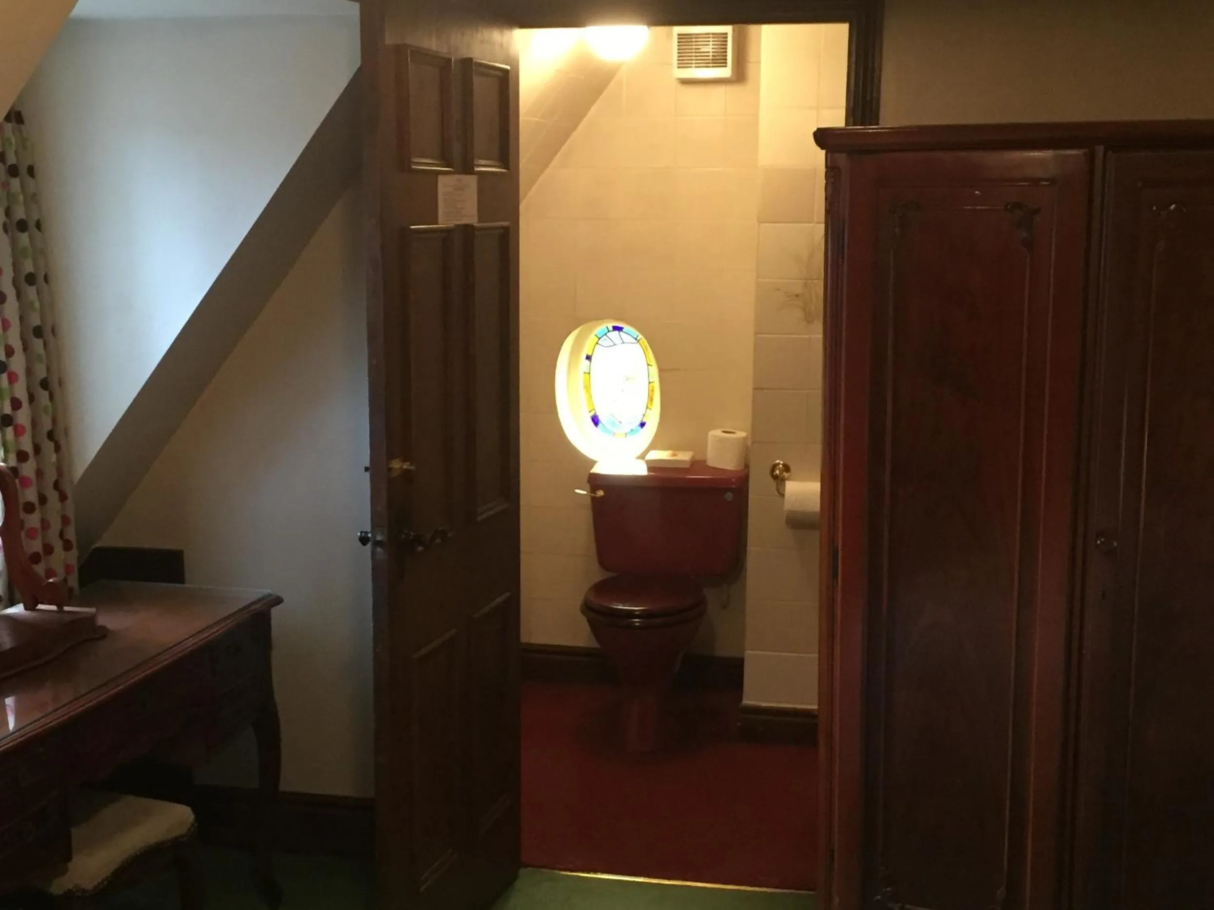 Bedroom in Cross Keys Hotel Chatteris