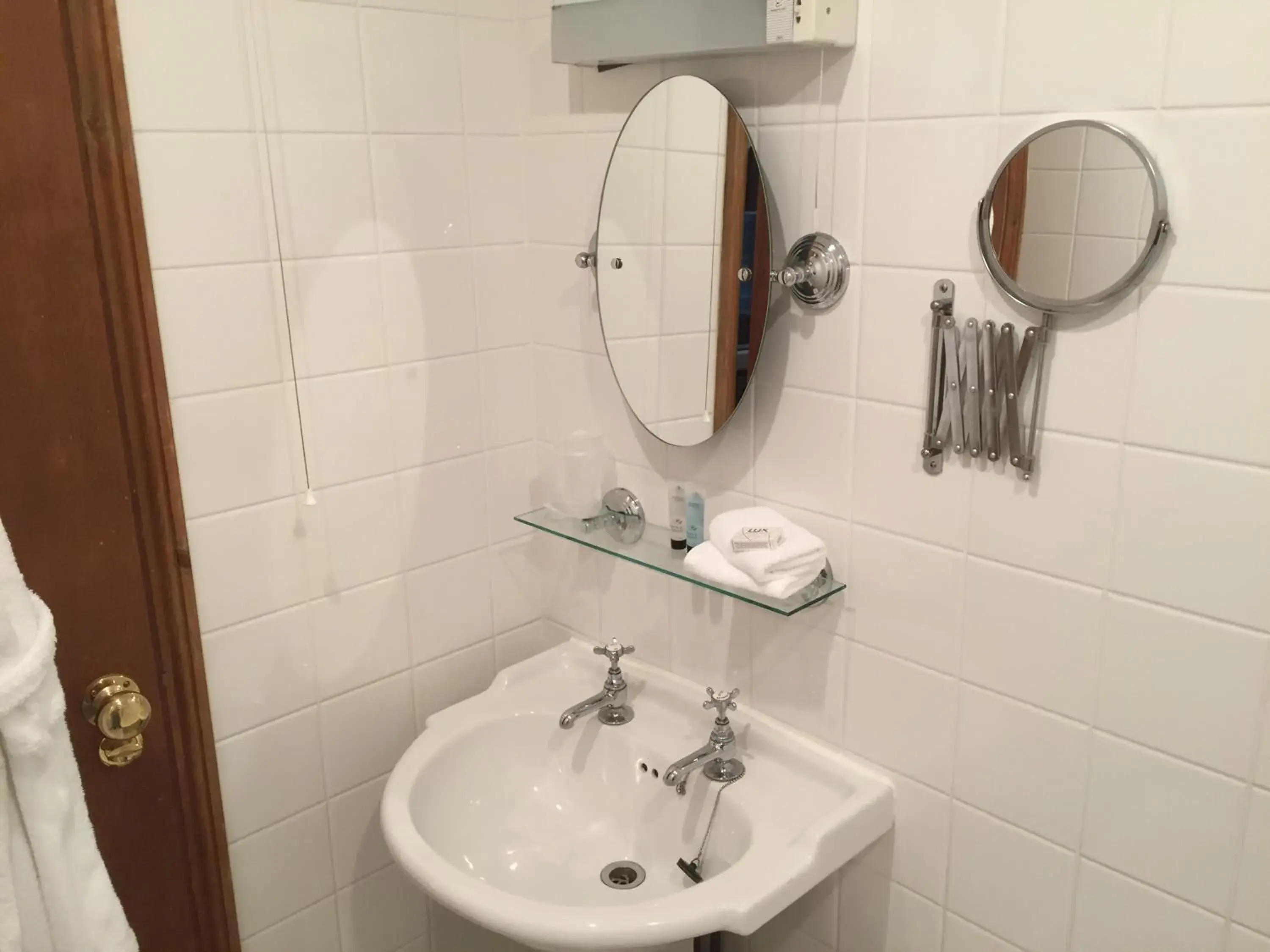 Bedroom in Cross Keys Hotel Chatteris Bedroom in Cross Keys Hotel Chatteris