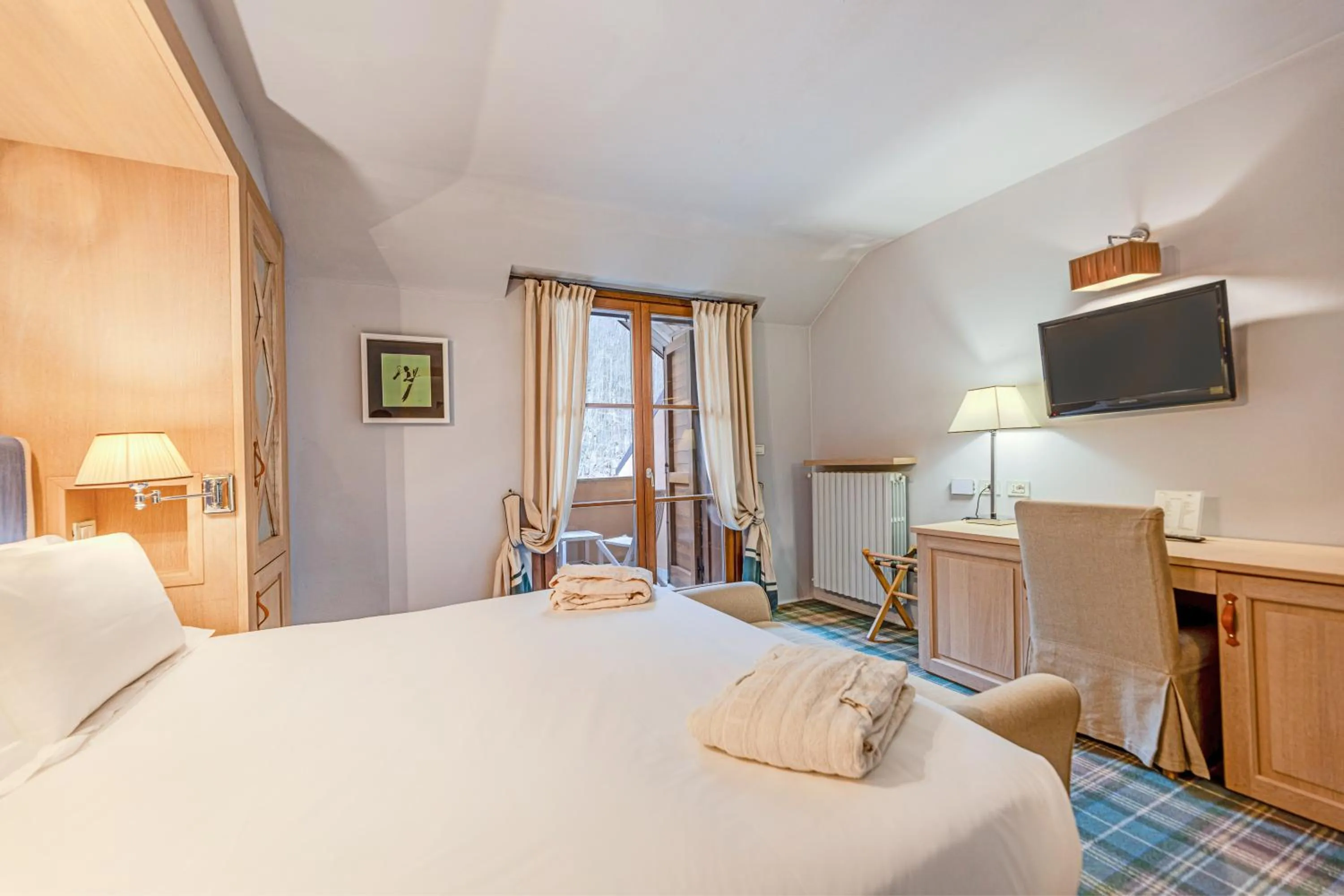 Bed in Val di Luce SPA Resort