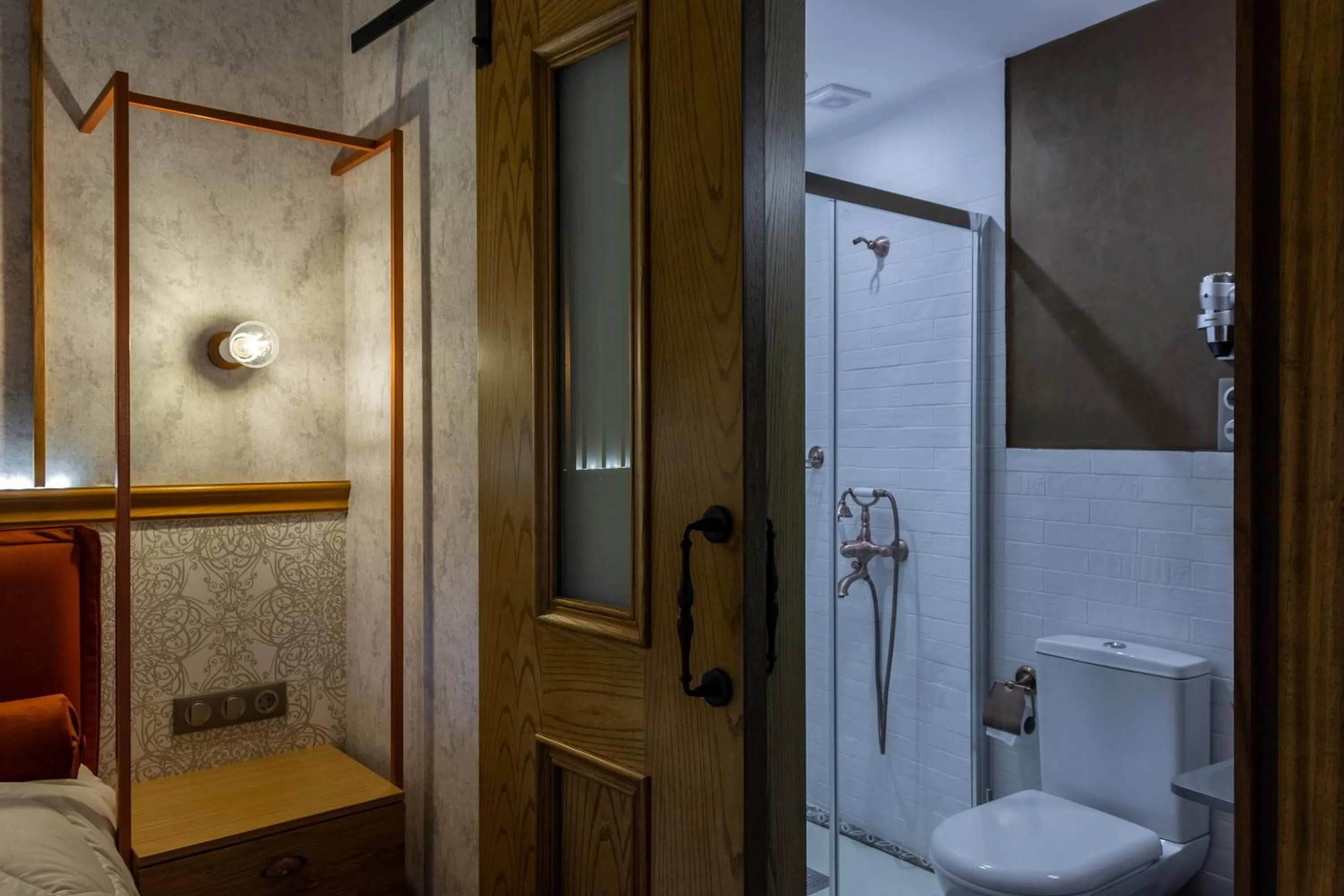 Shower in Villa Virginia Hotel