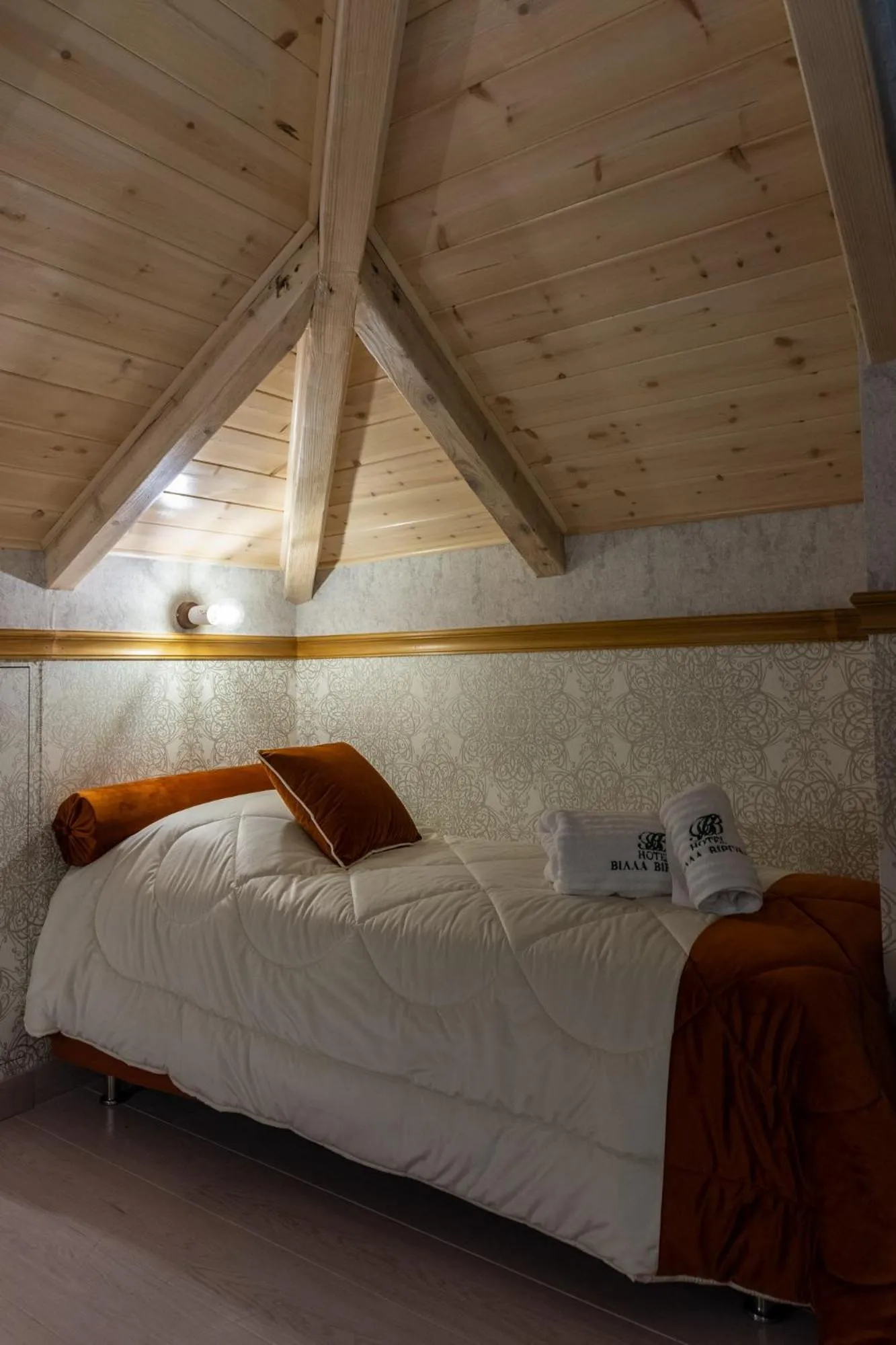 Bed in Villa Virginia Hotel