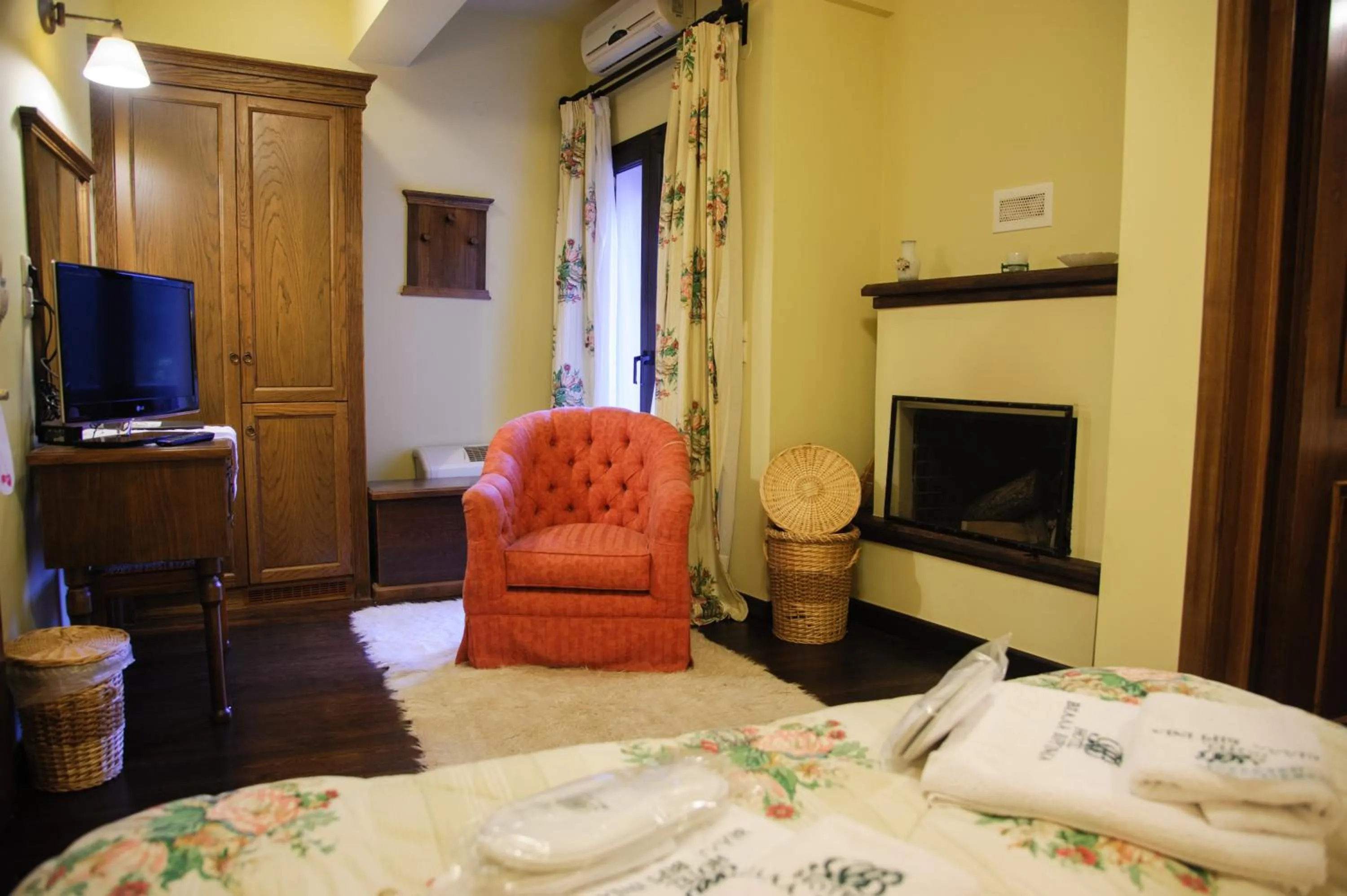 Bedroom, Bed in Villa Virginia Hotel