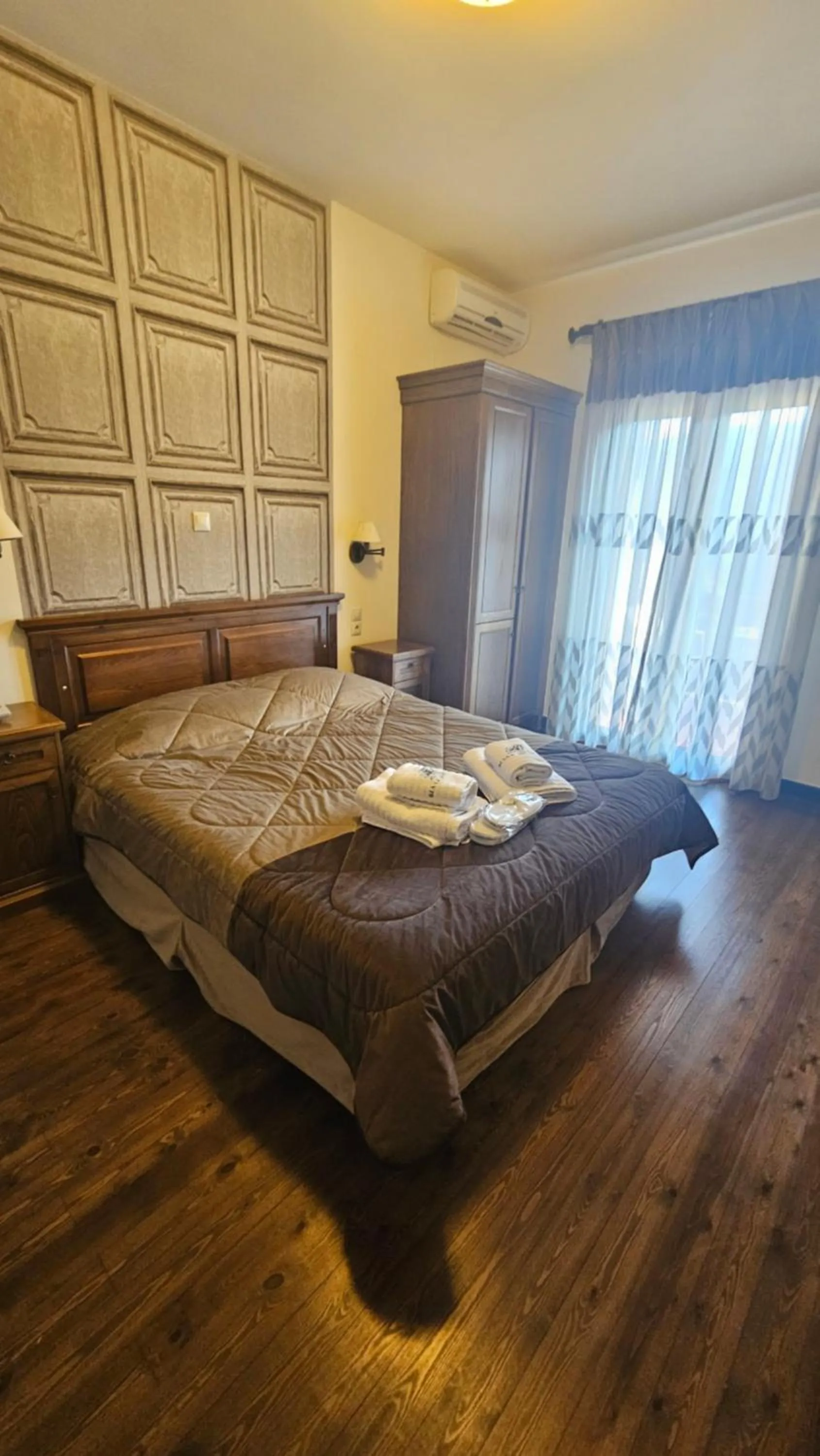 Bed in Villa Virginia Hotel