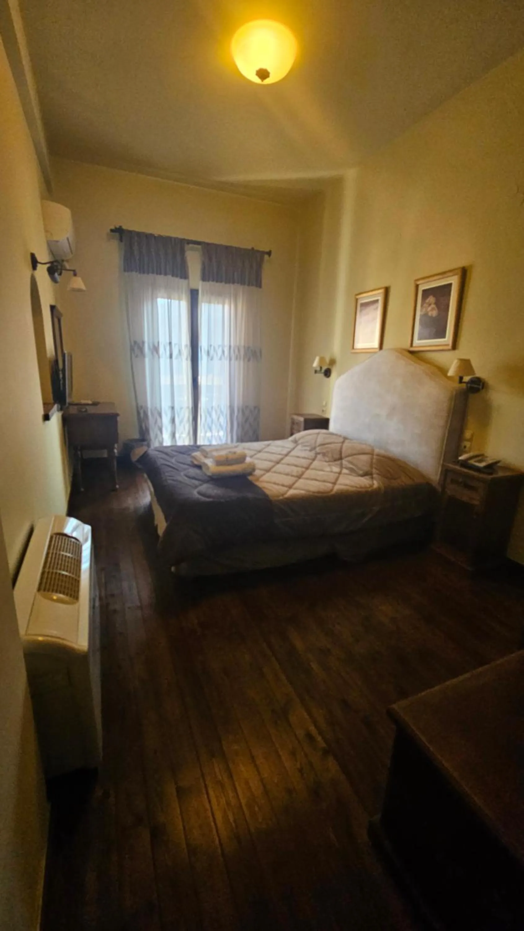 Bed in Villa Virginia Hotel