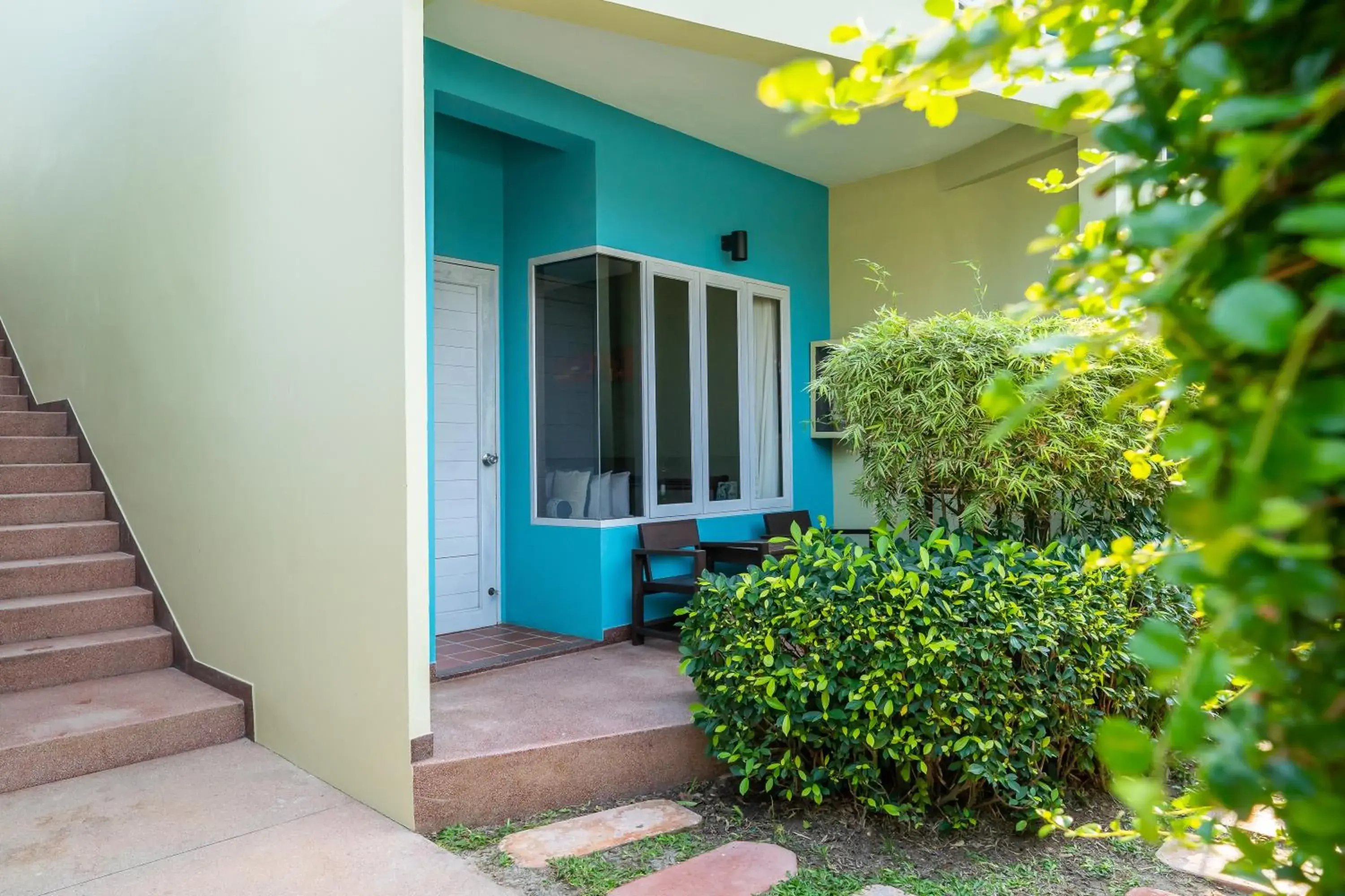 Facade/entrance in Aqua Beads Samed Facade/entrance in Aqua Beads Samed