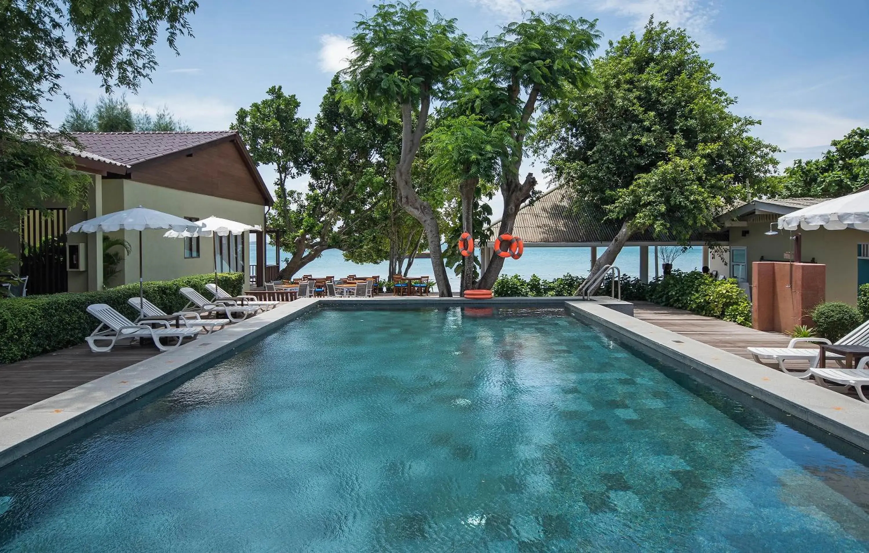 Swimming pool in Aqua Beads Samed Swimming pool in Aqua Beads Samed