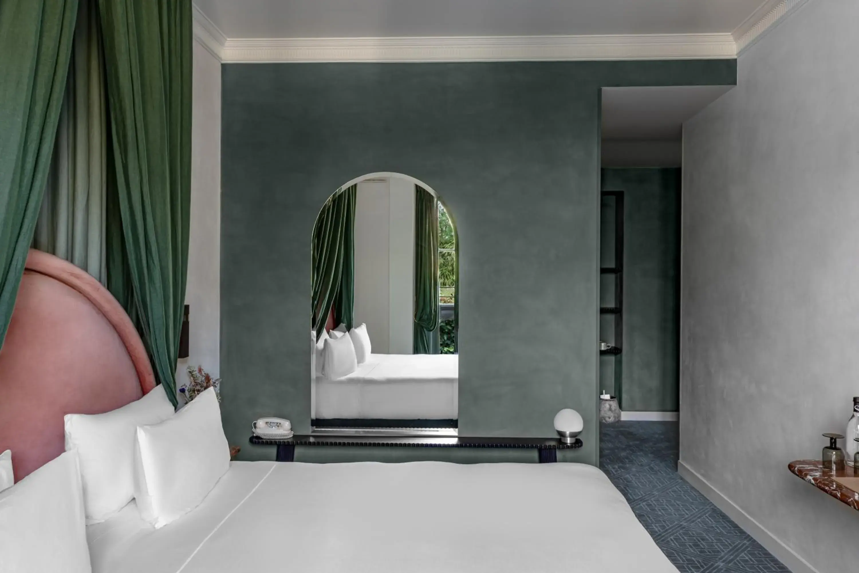 Bed in Grands Boulevards Experimental Bed in Grands Boulevards Experimental