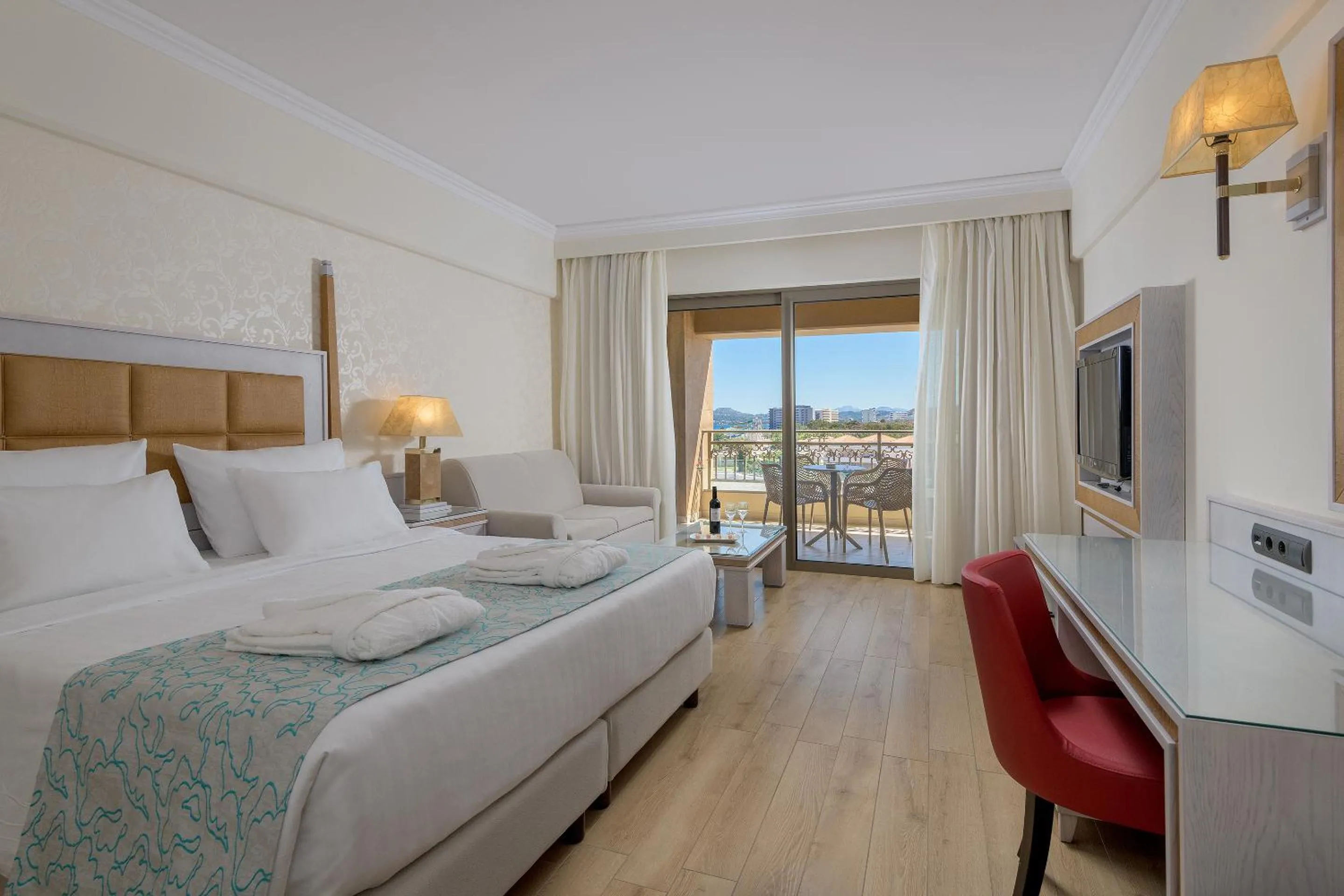 Bedroom, Bed in La Marquise Luxury Resort Complex