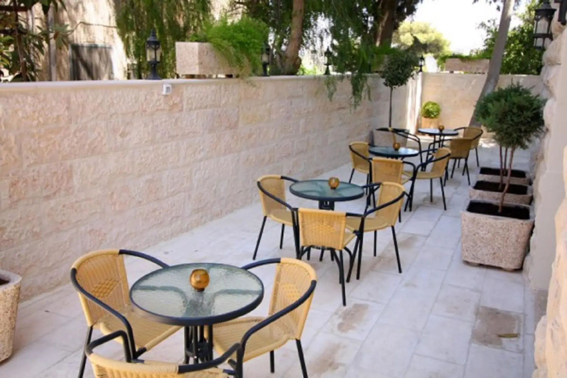 Garden, Restaurant/Places to Eat in Jabal Amman Hotel (Heritage House)