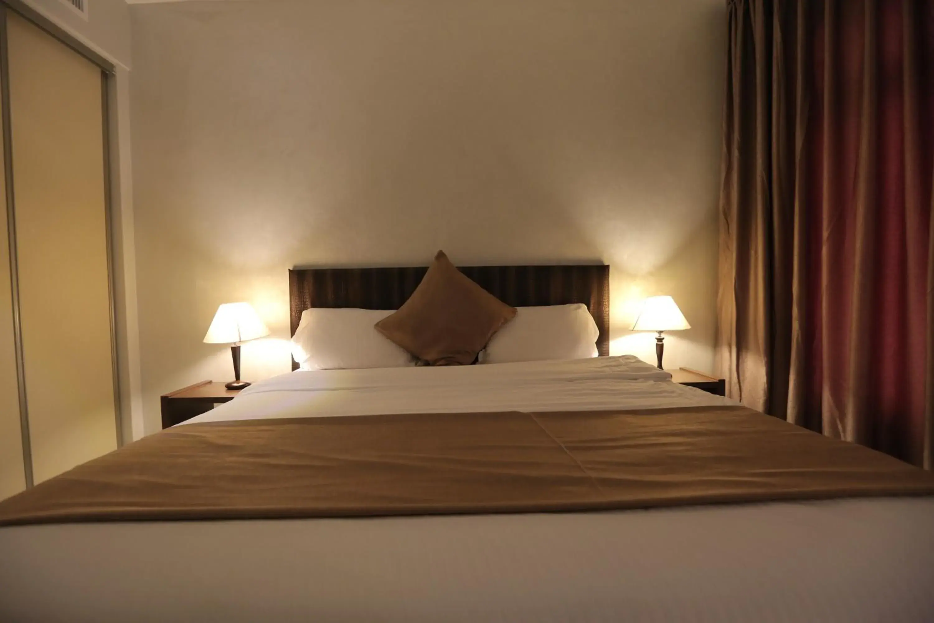 Bedroom, Bed in Jabal Amman Hotel (Heritage House)