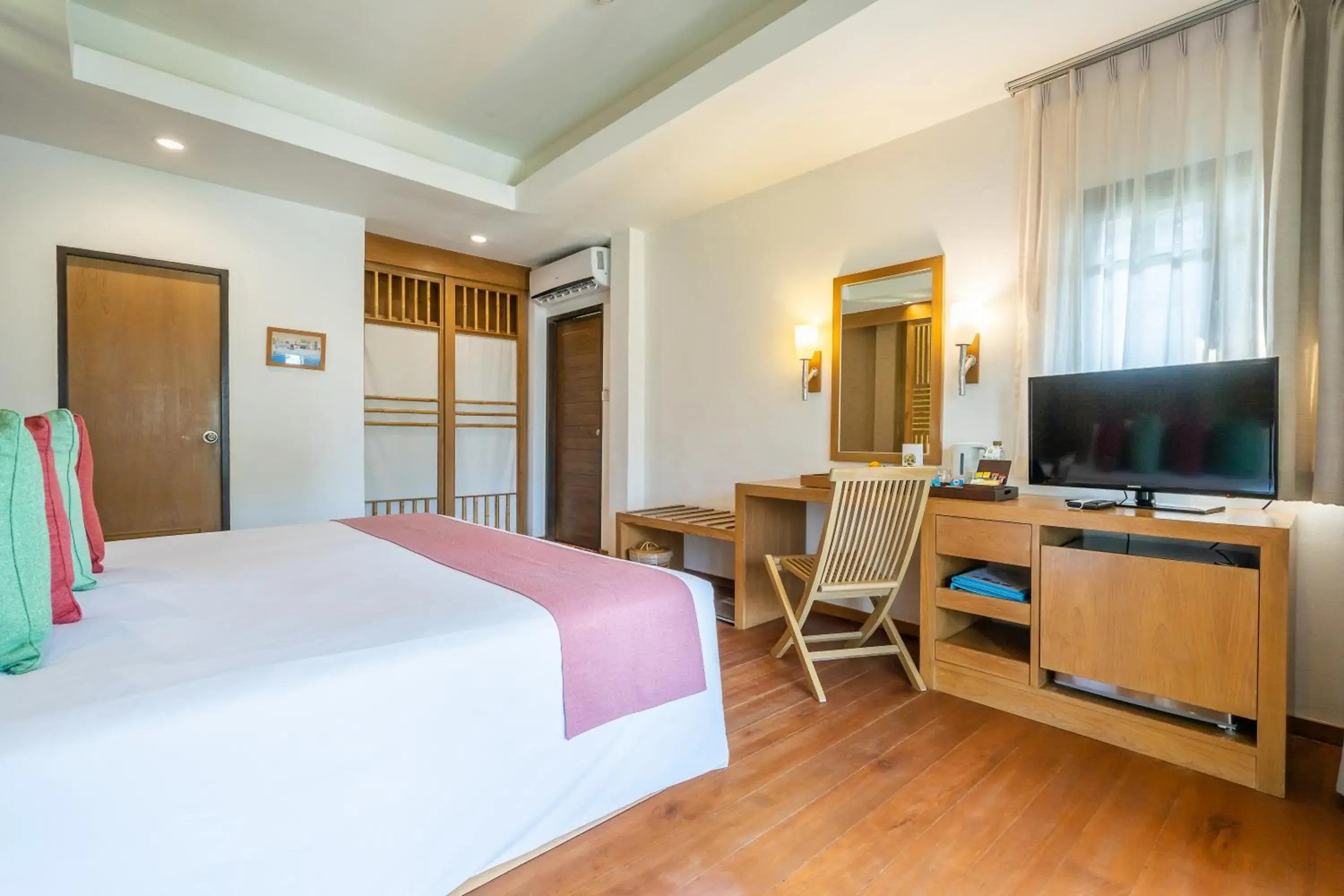 Bedroom, Bed in Ao Prao Resort Bedroom, Bed in Ao Prao Resort