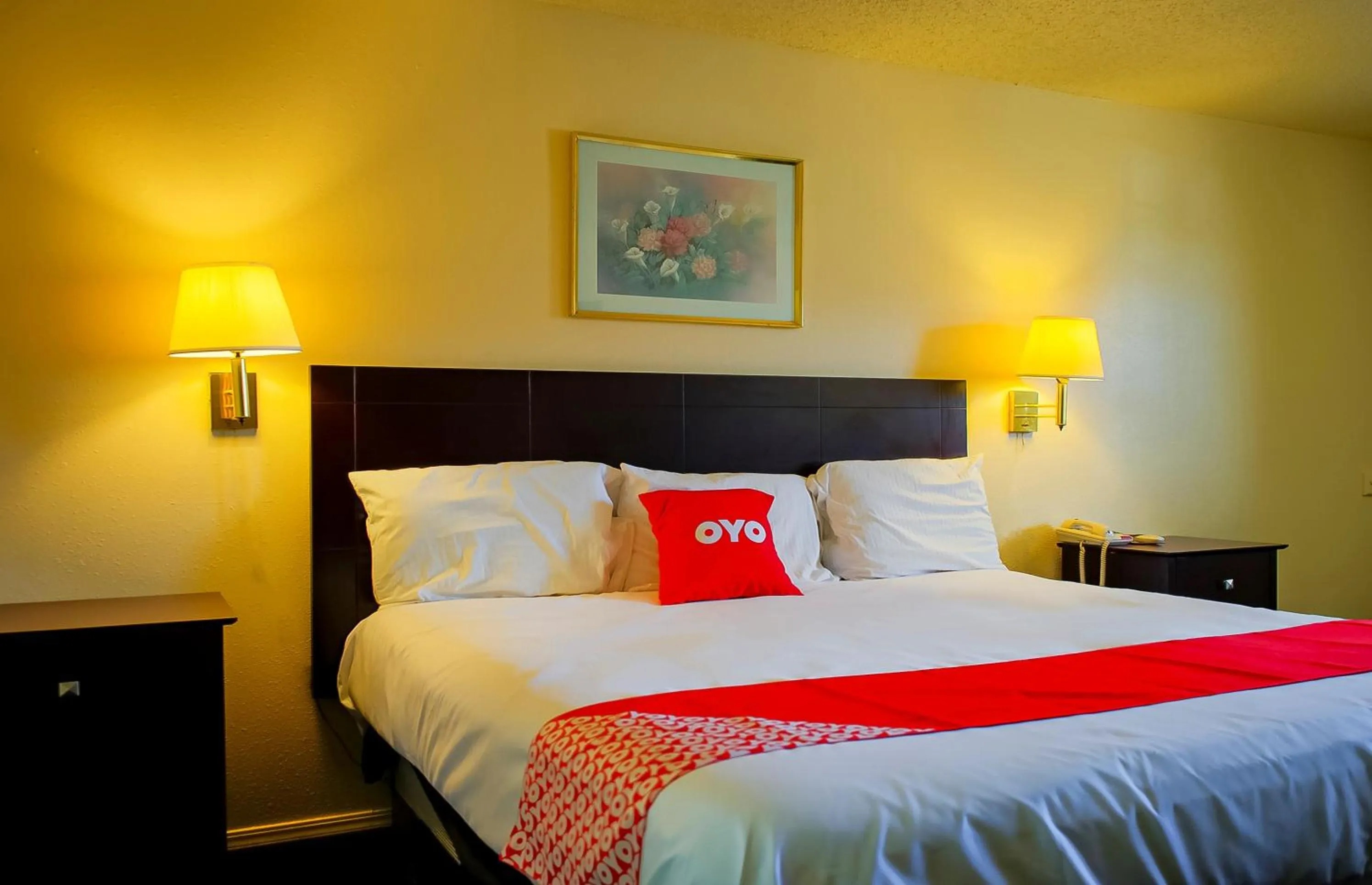 Bedroom, Bed in Duncan Inn by OYO, OK - Hwy 81 Near Chisholm Casino