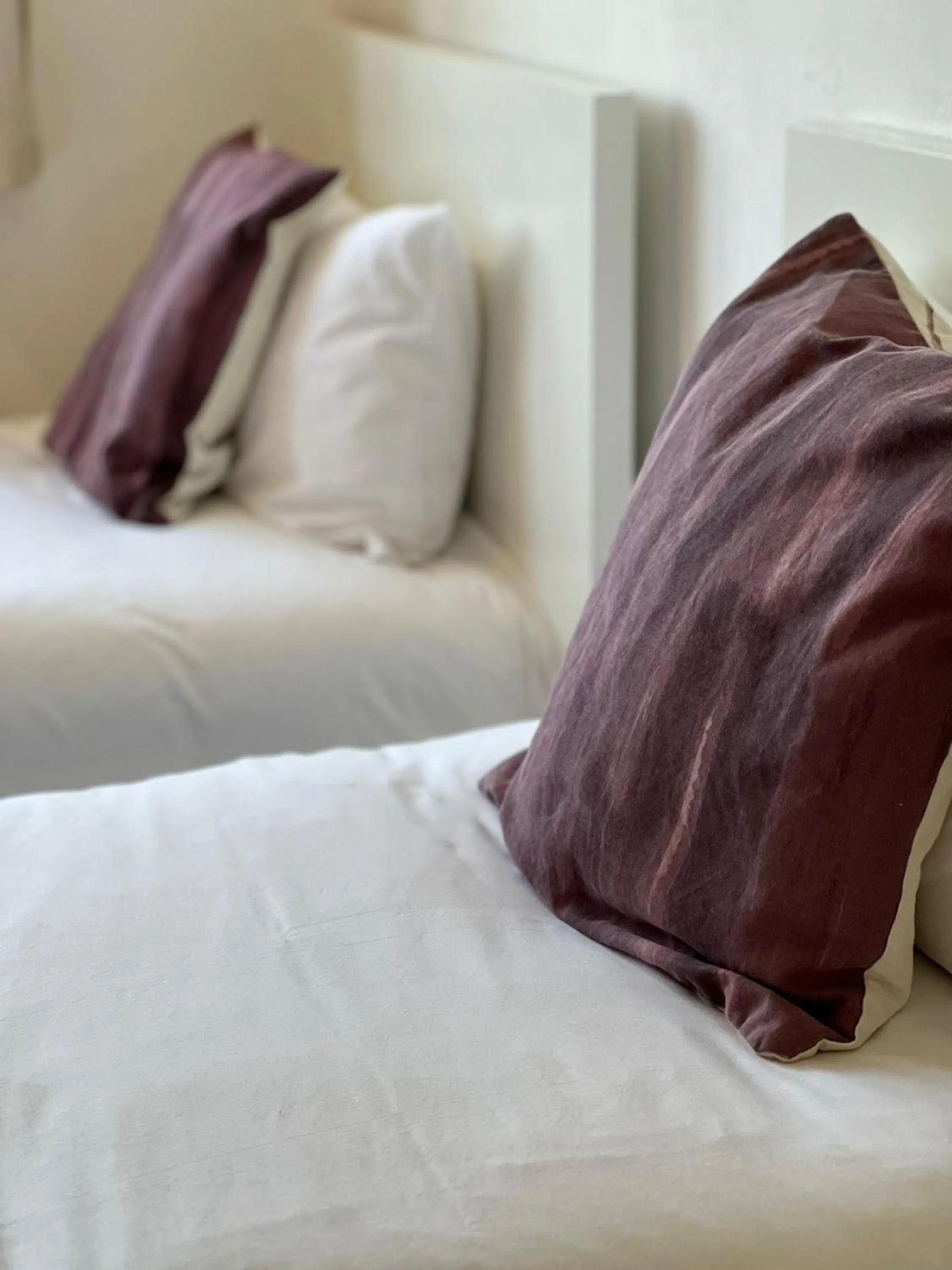 Bed in Airport Garden Rooms