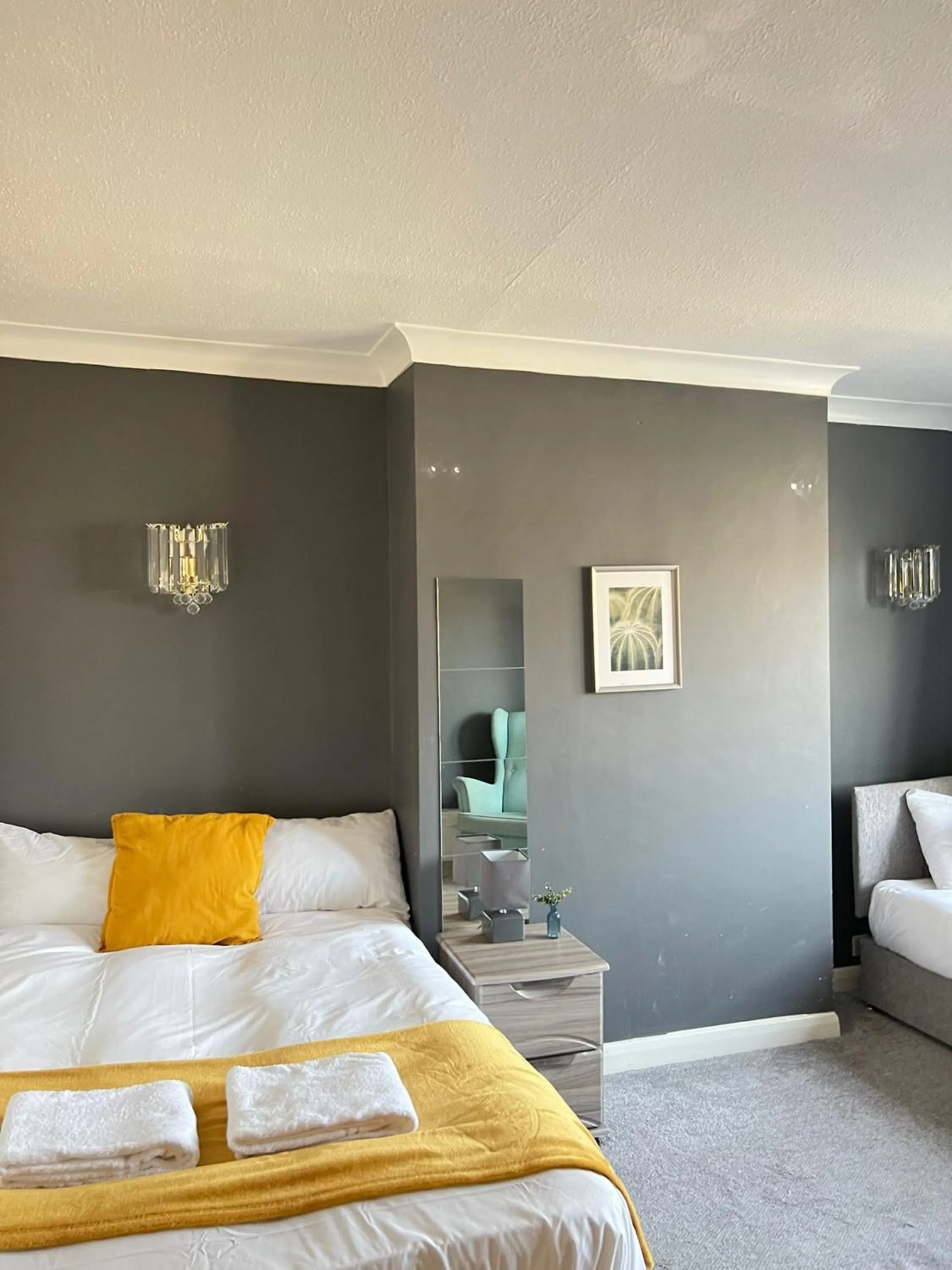 Bed in Airport Garden Rooms